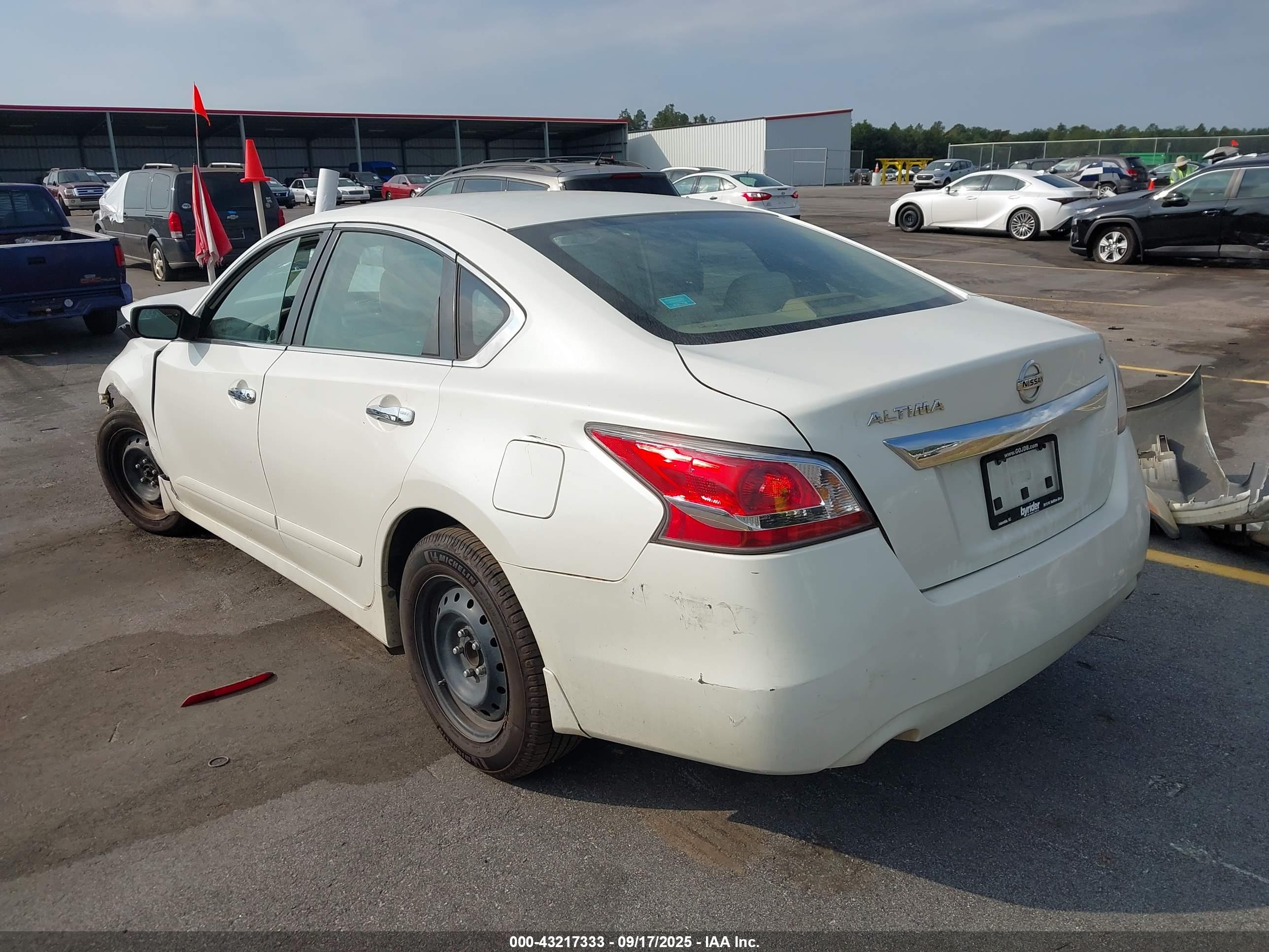 NISSAN ALTIMA image 3