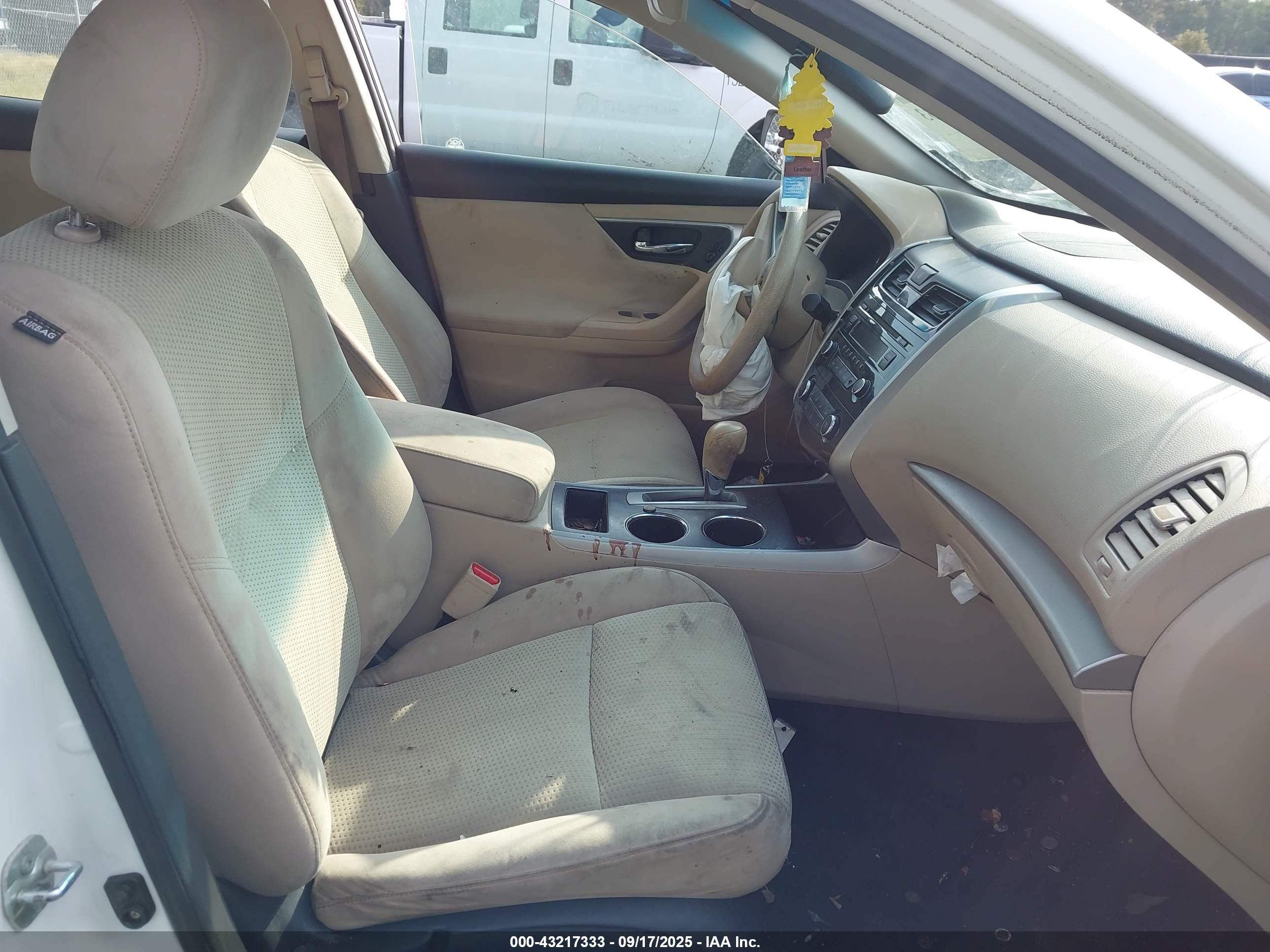 NISSAN ALTIMA image 5