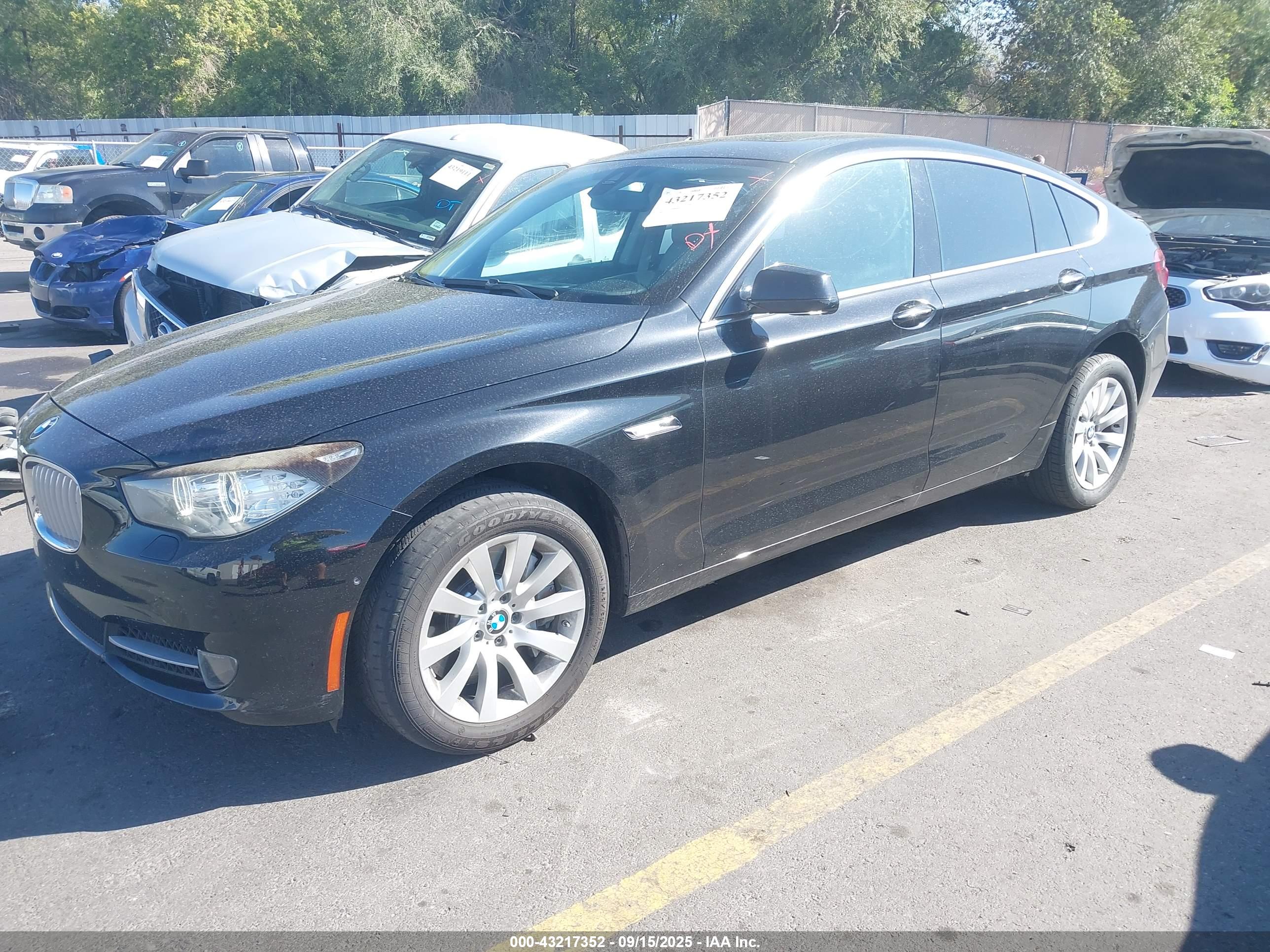 BMW 550I image 2