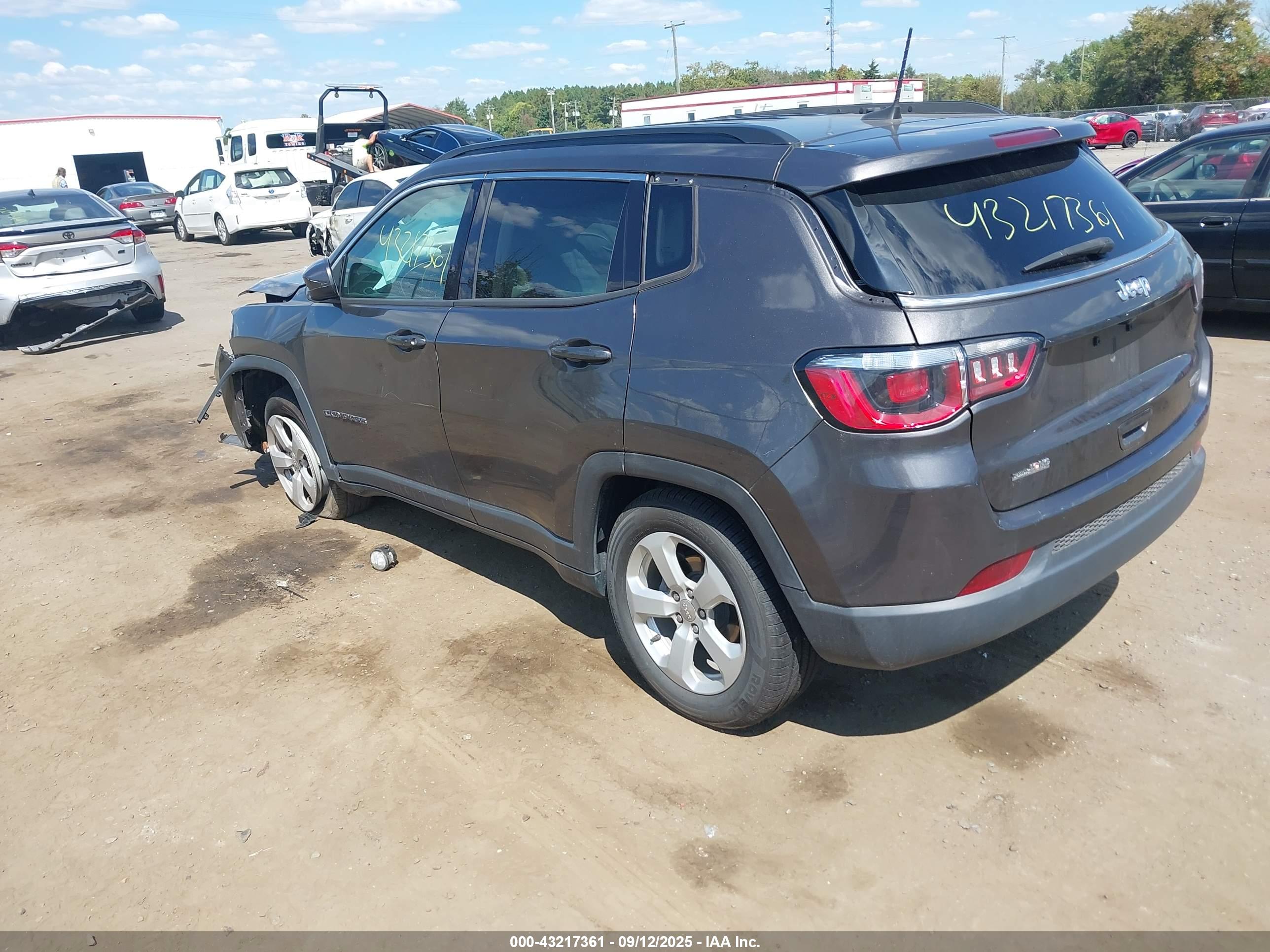 JEEP COMPASS image 3