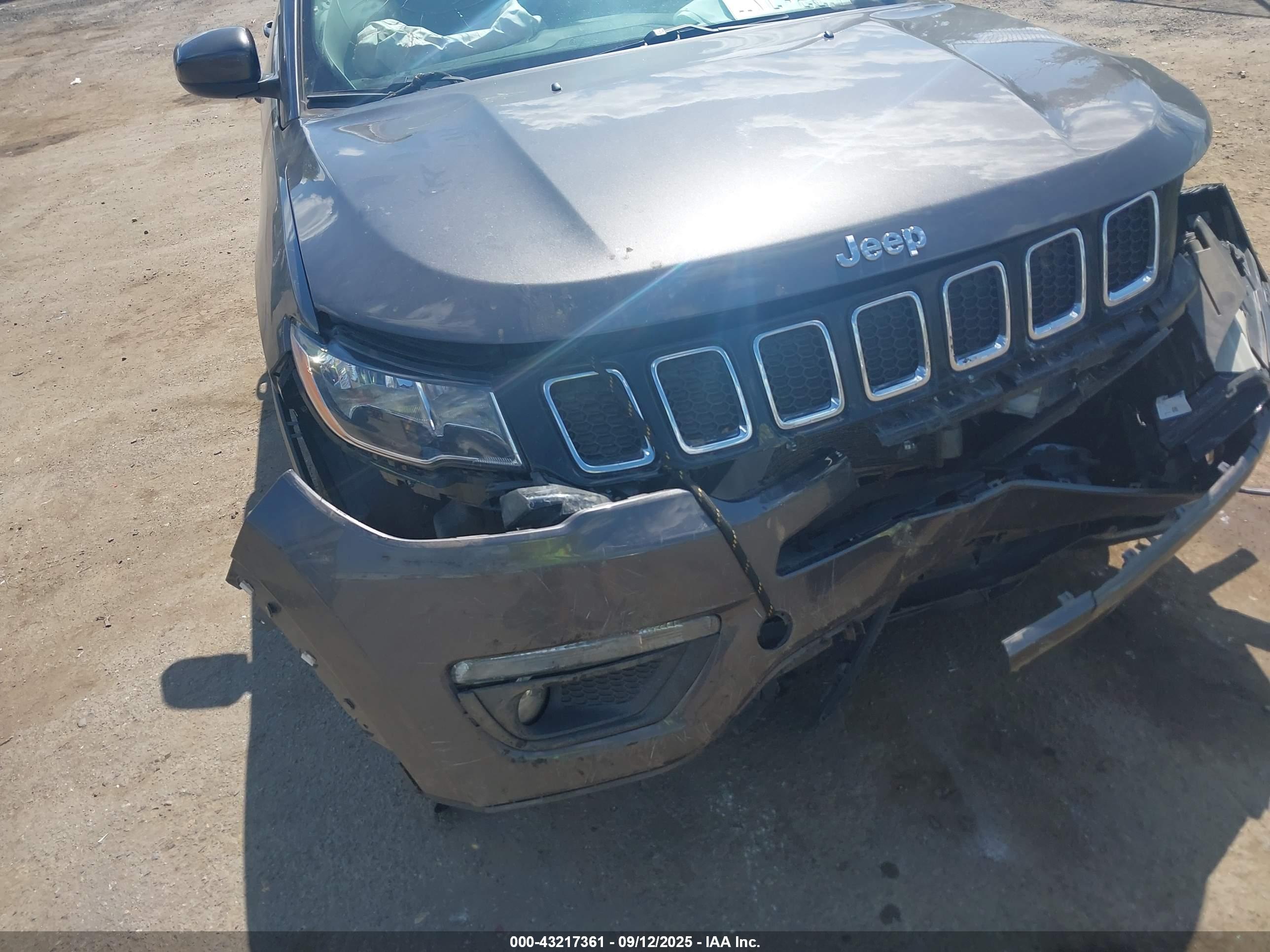JEEP COMPASS image 6