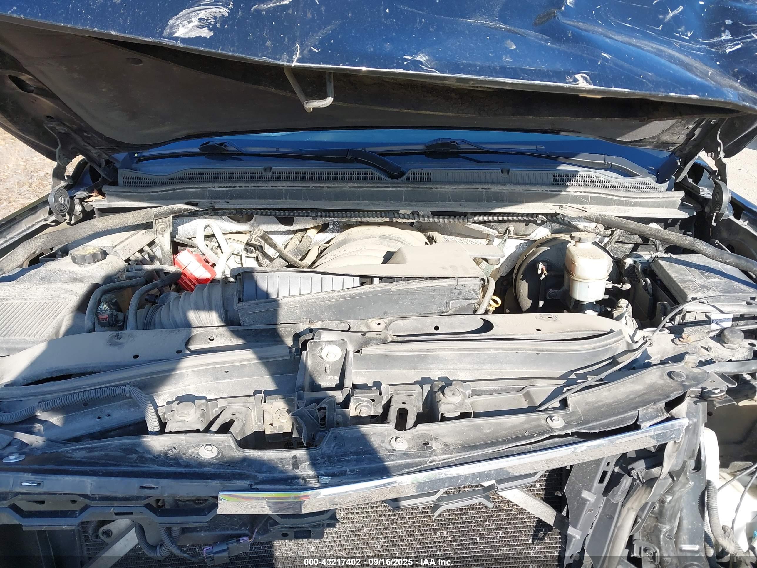 CHEVROLET SUBURBAN image 10