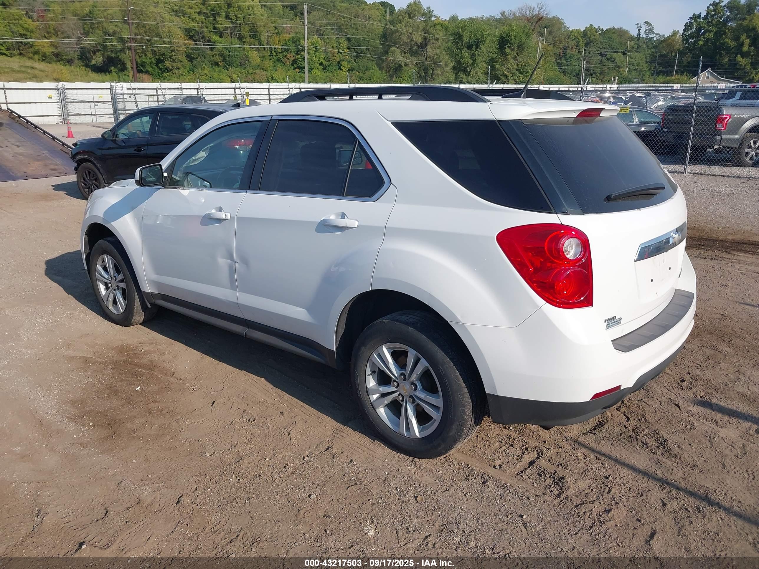 CHEVROLET EQUINOX image 3