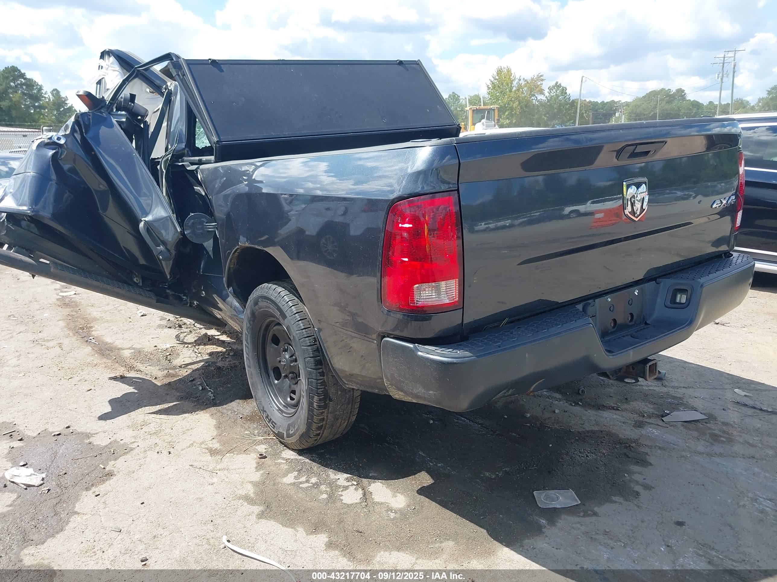 RAM 1500 image 3