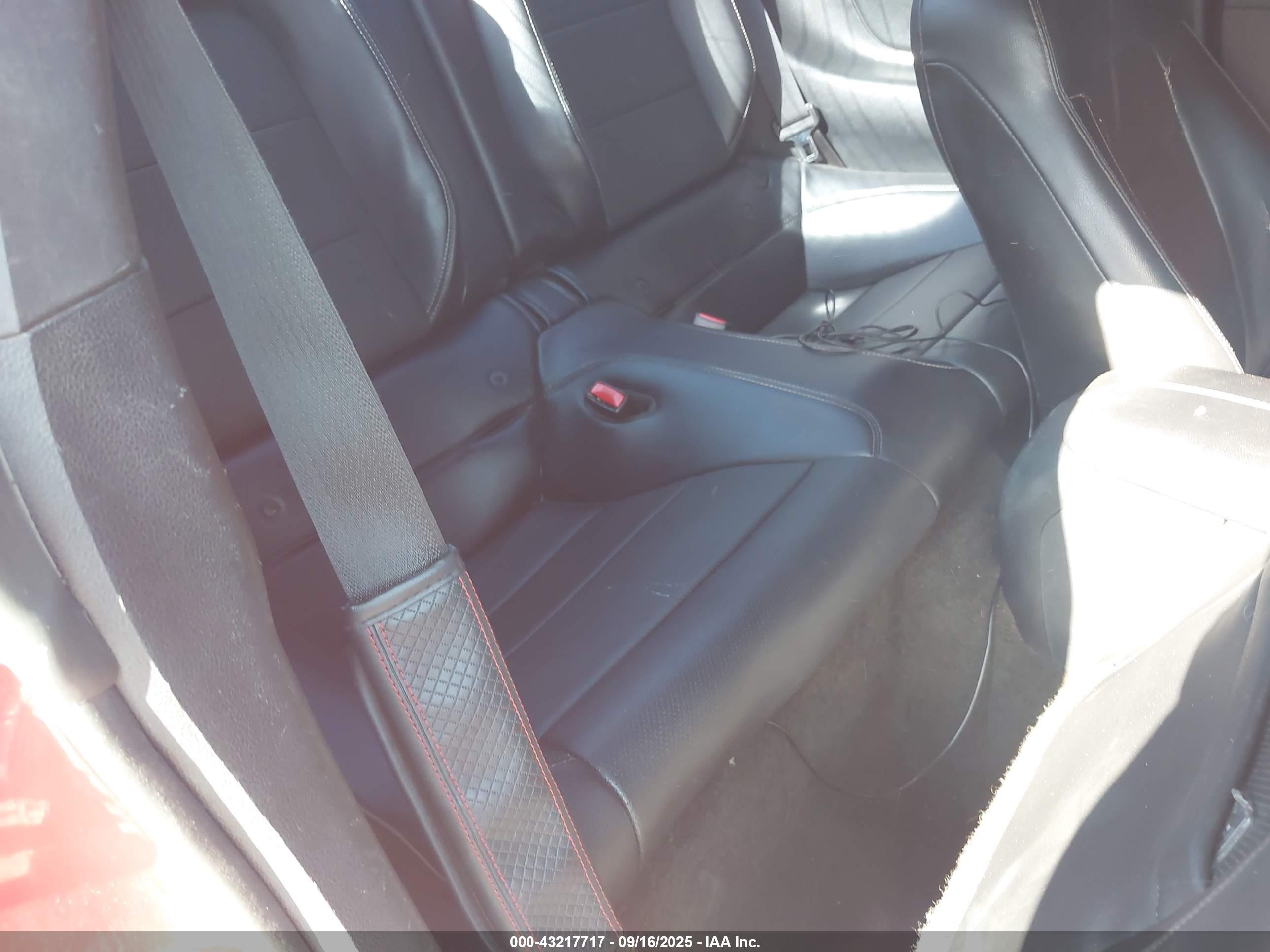 FORD MUSTANG image 8