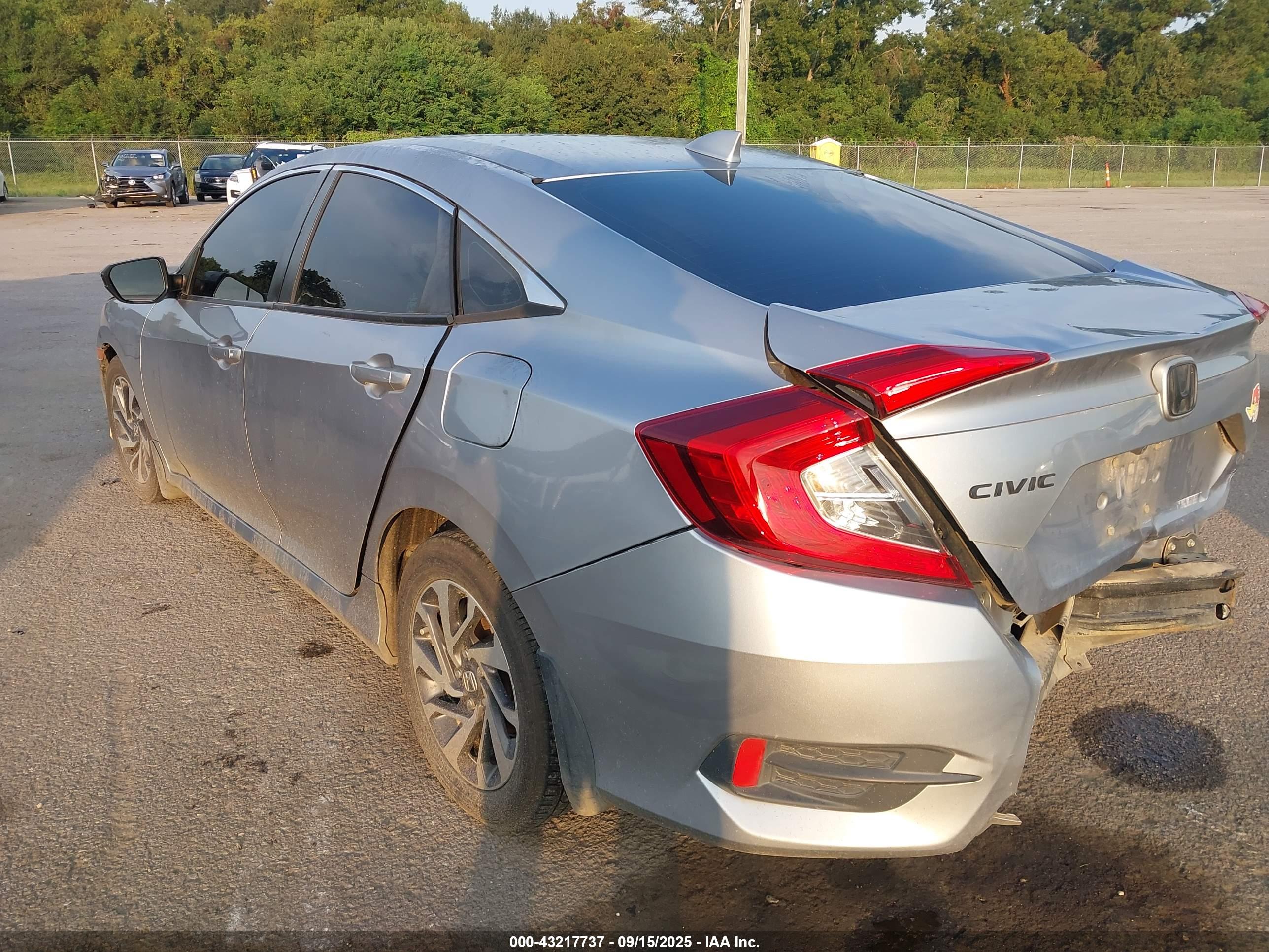 HONDA CIVIC image 3