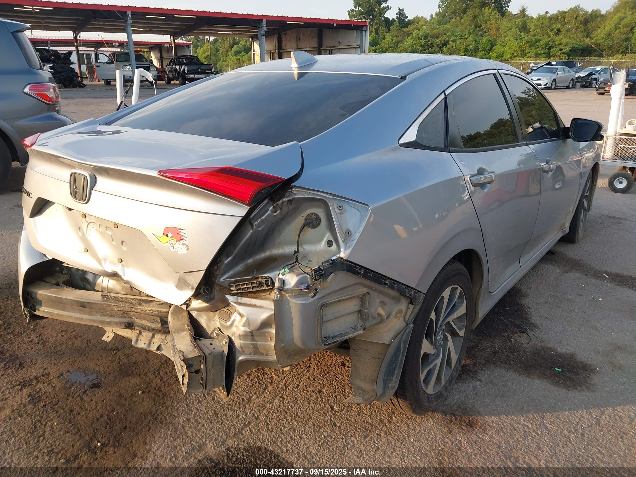 HONDA CIVIC image 4