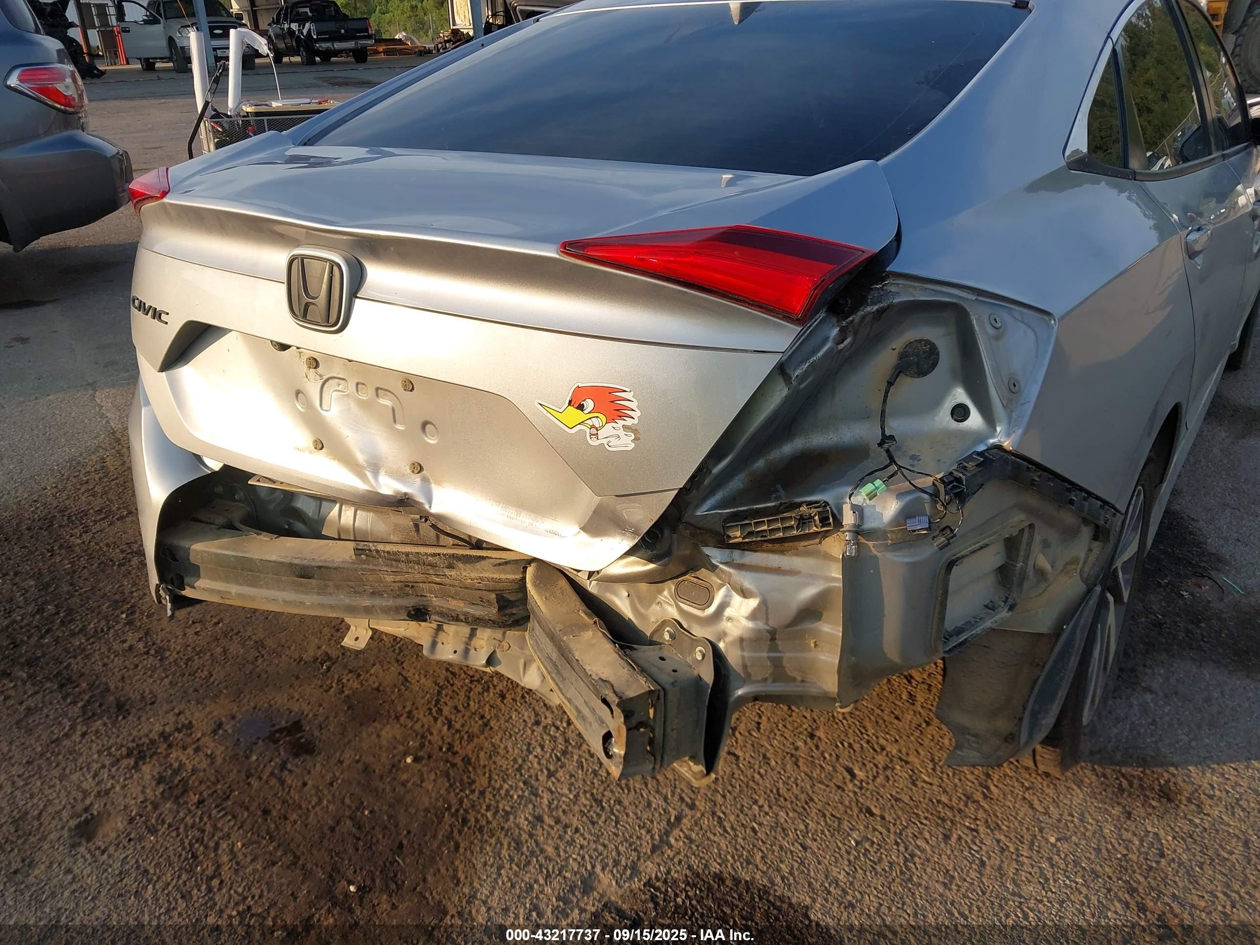 HONDA CIVIC image 6