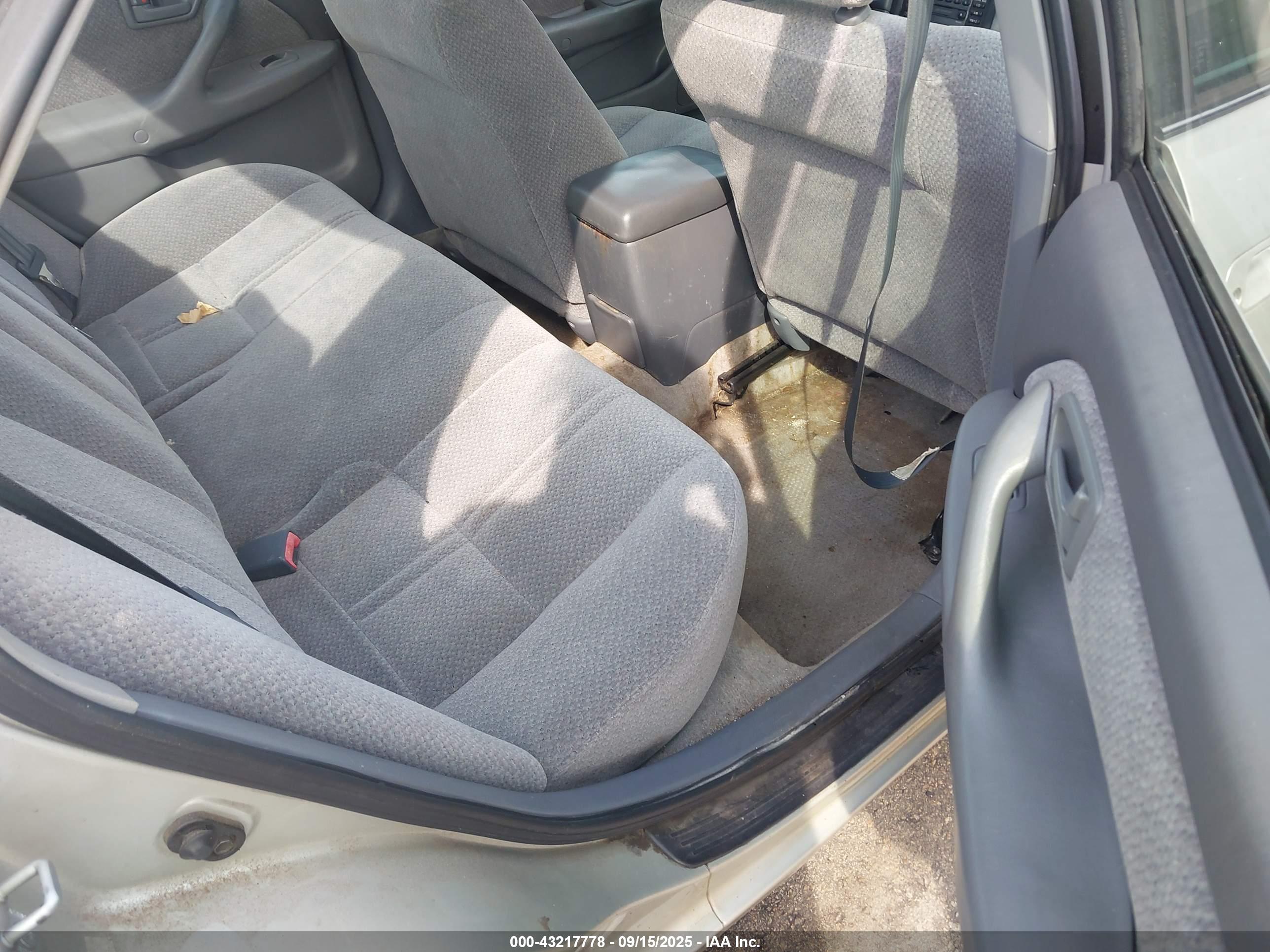 TOYOTA CAMRY image 8