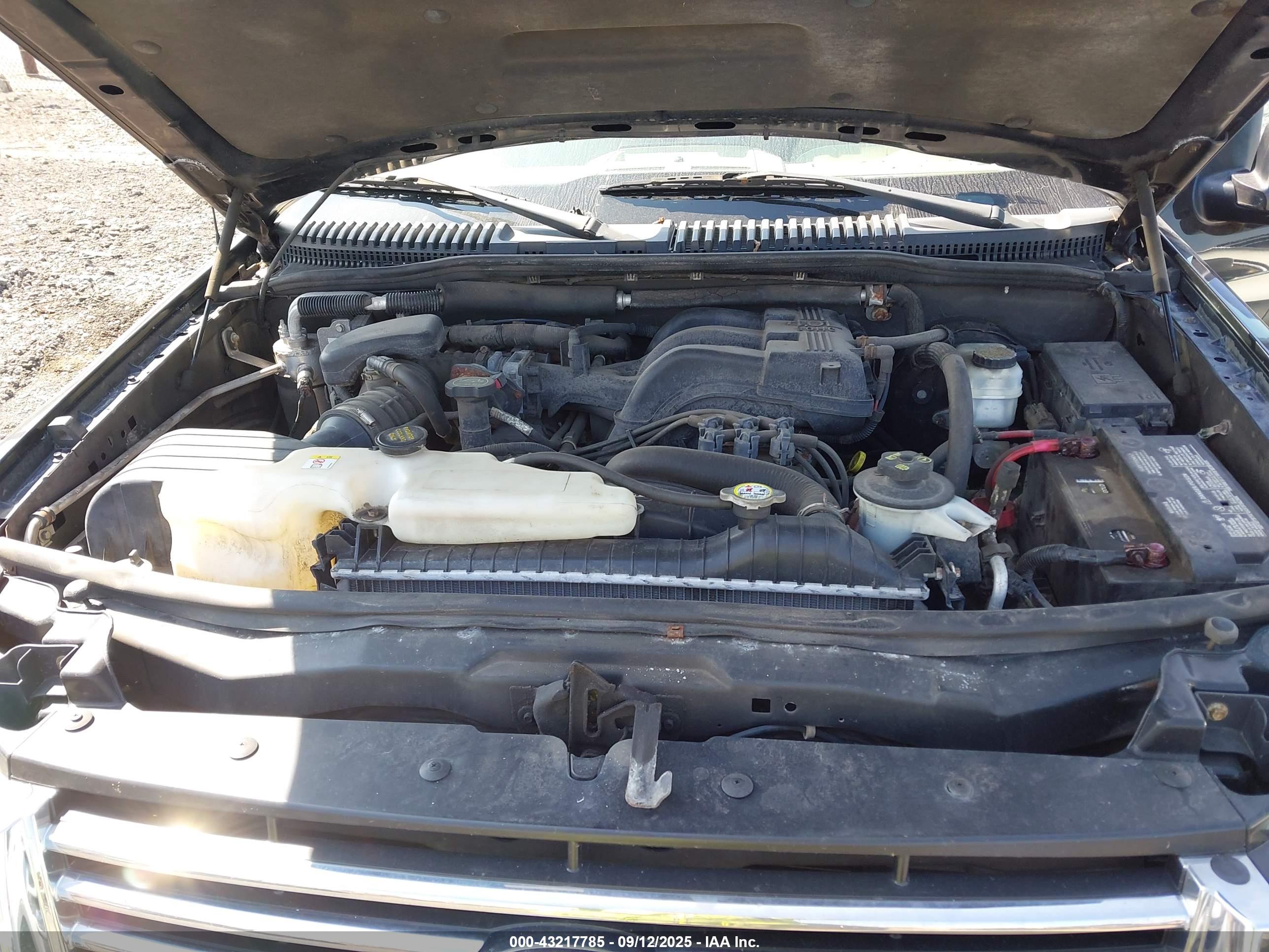 FORD EXPLORER image 10