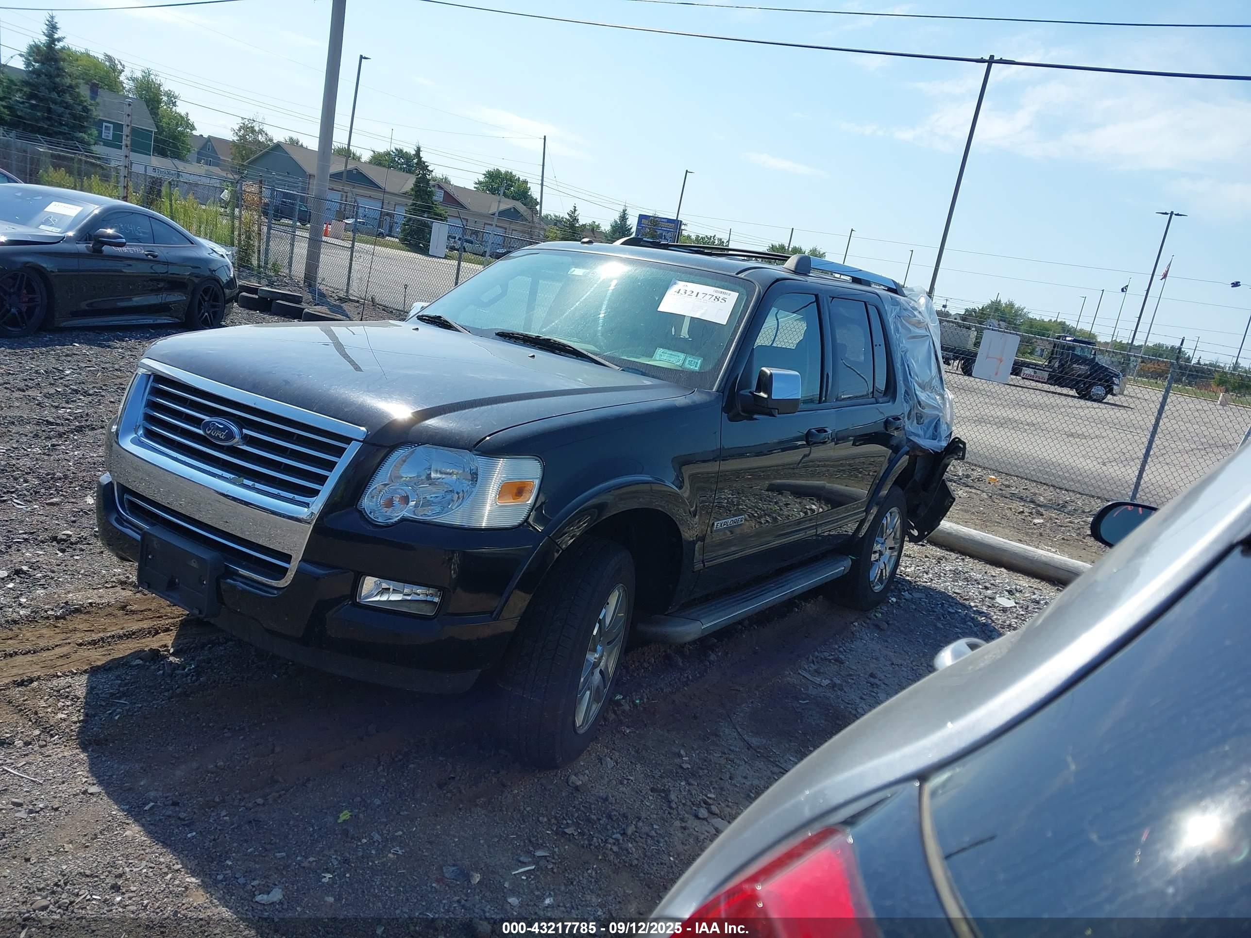 FORD EXPLORER image 2