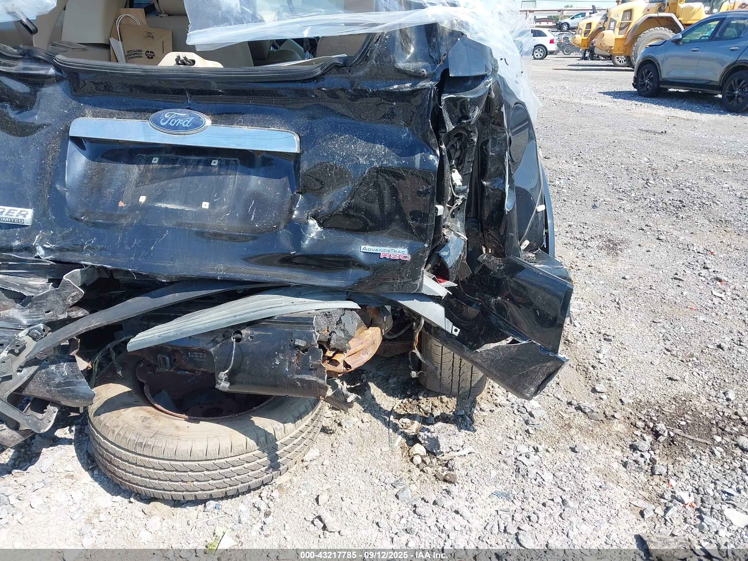 FORD EXPLORER image 6