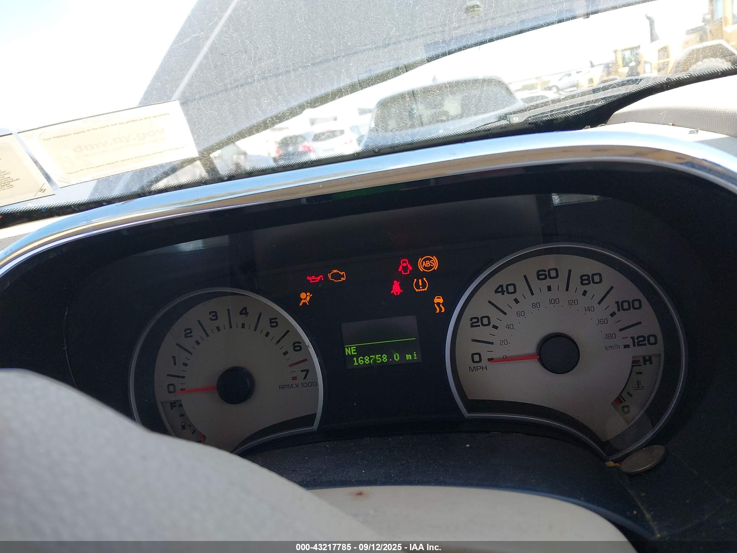 FORD EXPLORER image 7