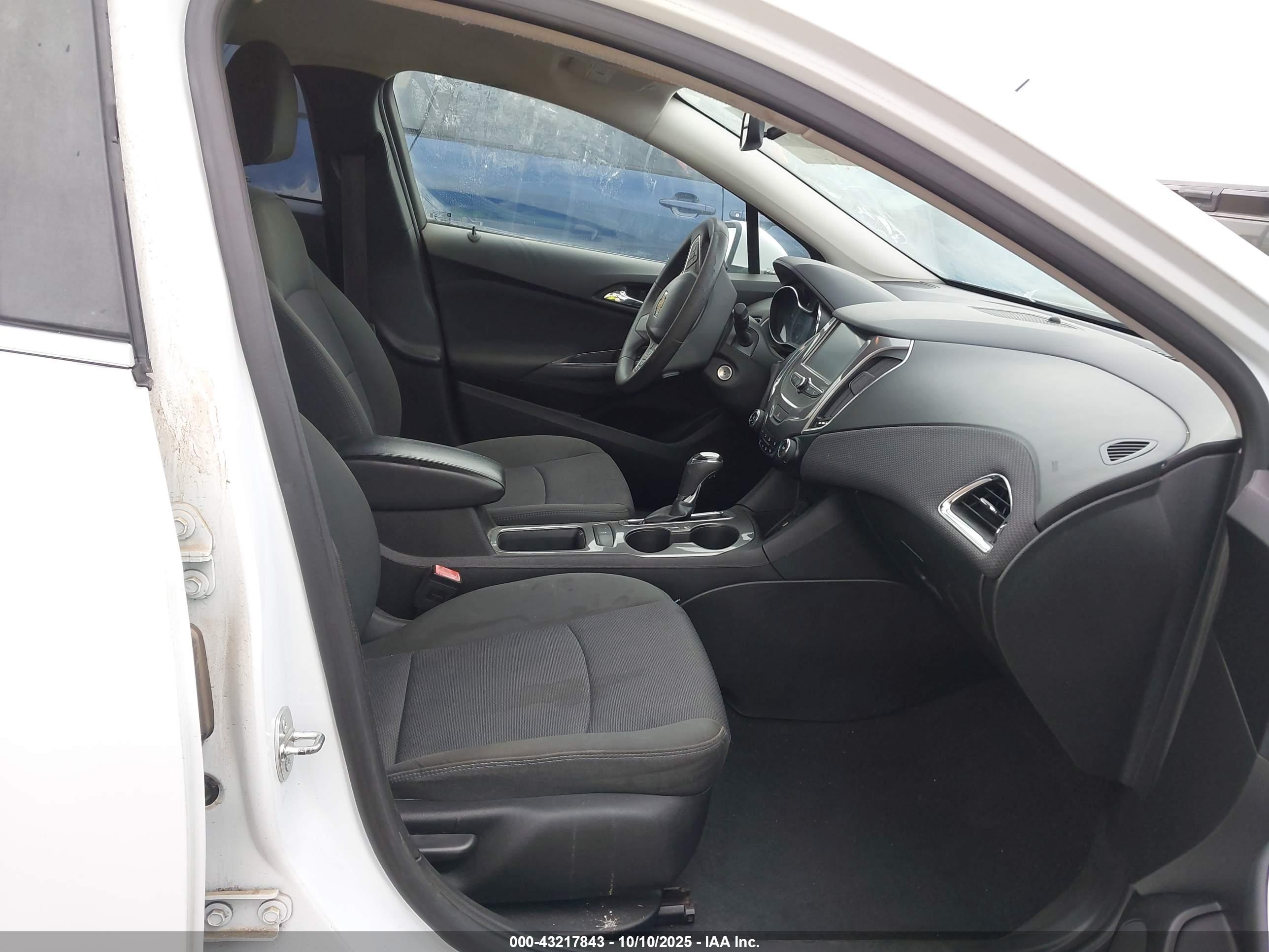 CHEVROLET CRUZE image 5