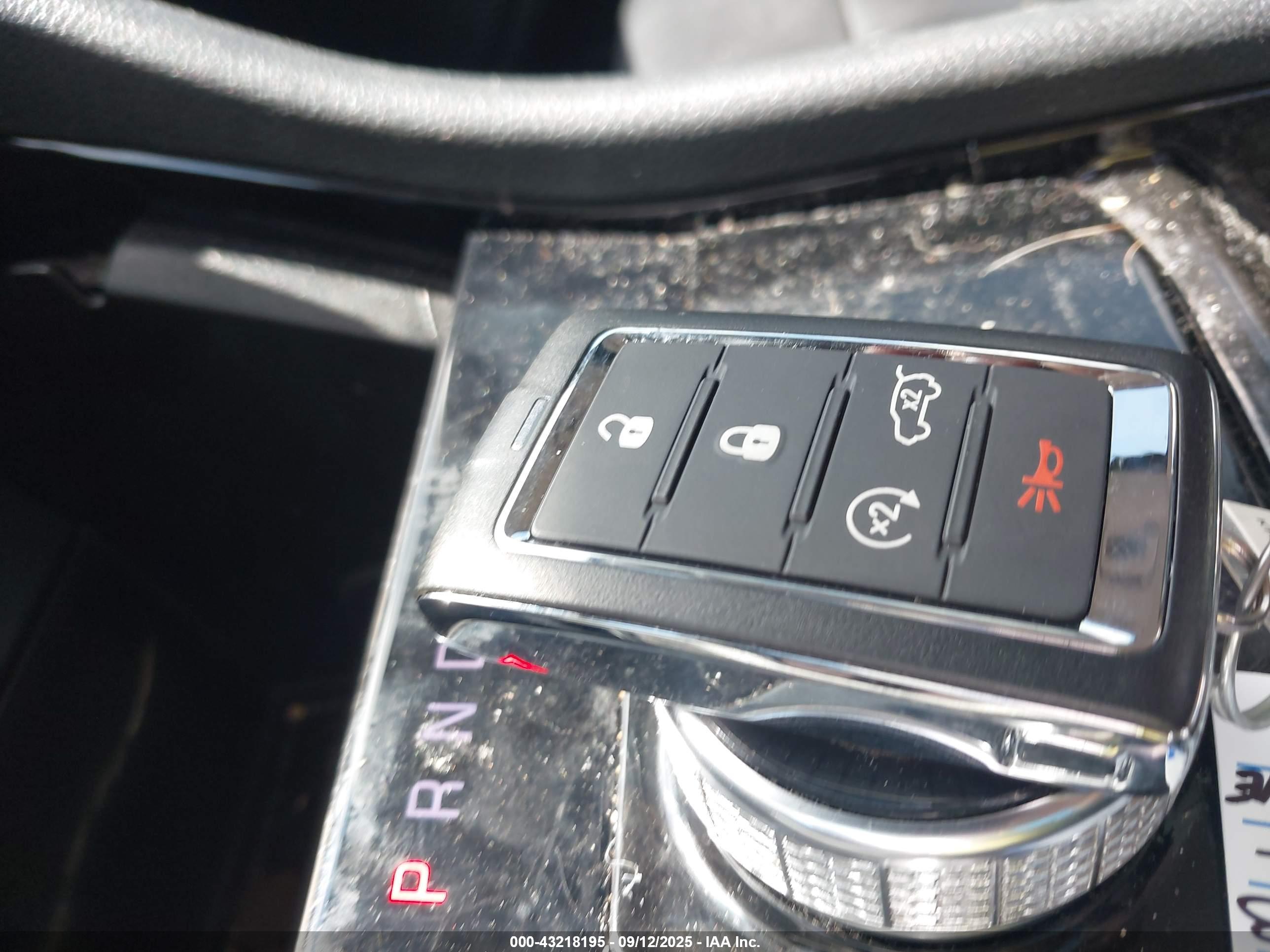 JEEP GRAND image 11