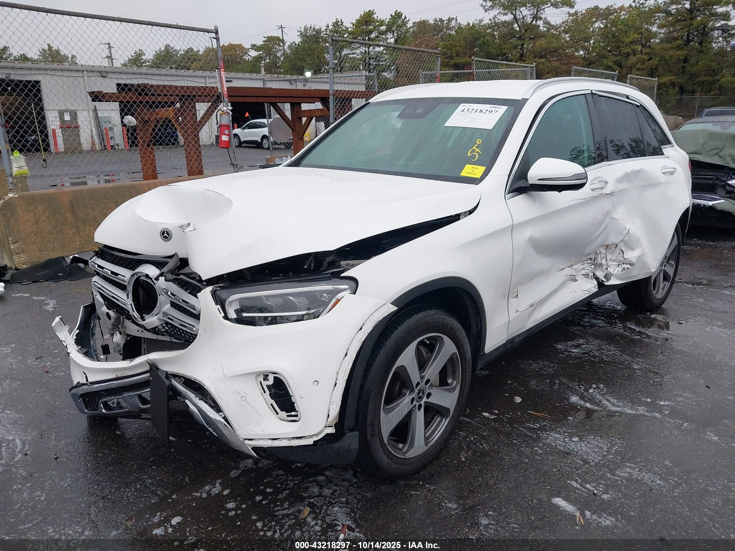 MERCEDES-BENZ GLC image 2