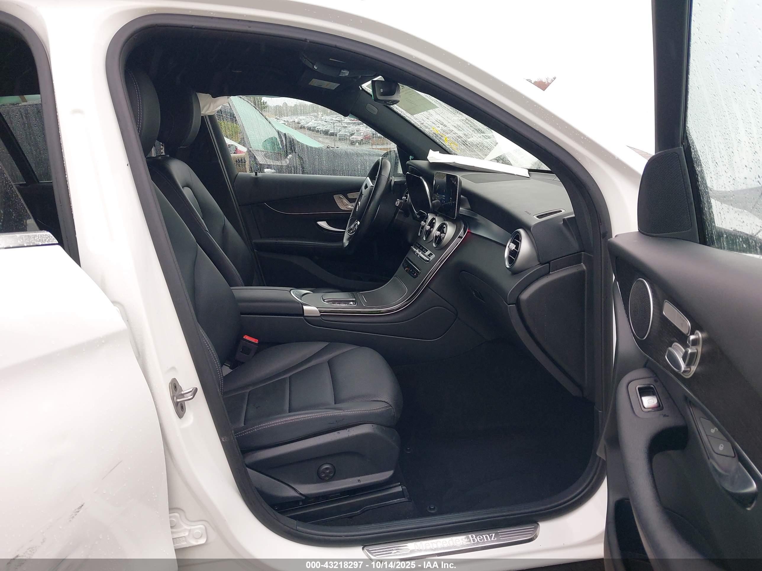 MERCEDES-BENZ GLC image 5