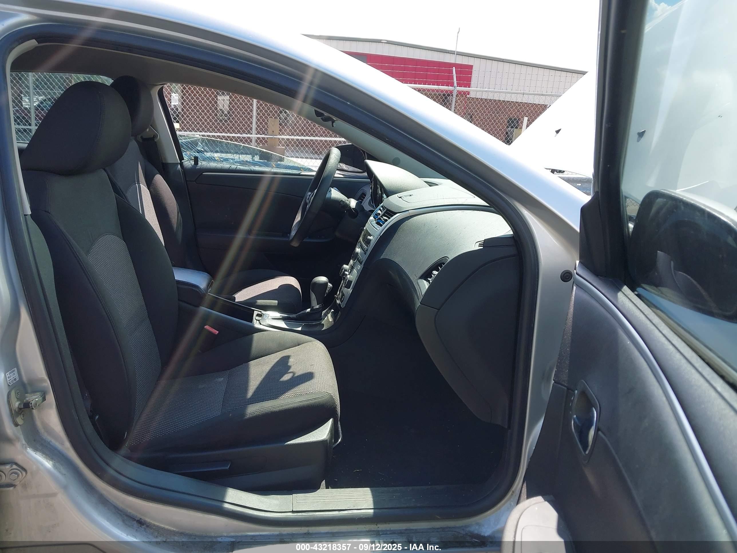 CHEVROLET MALIBU image 5