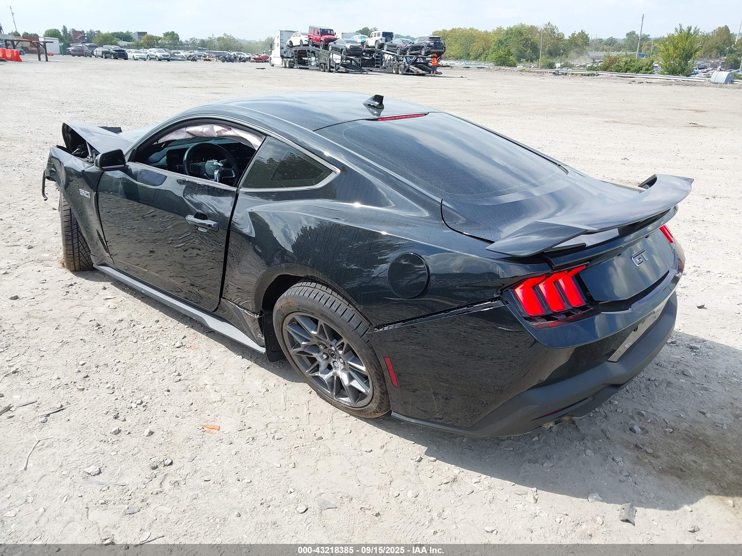 FORD MUSTANG image 3