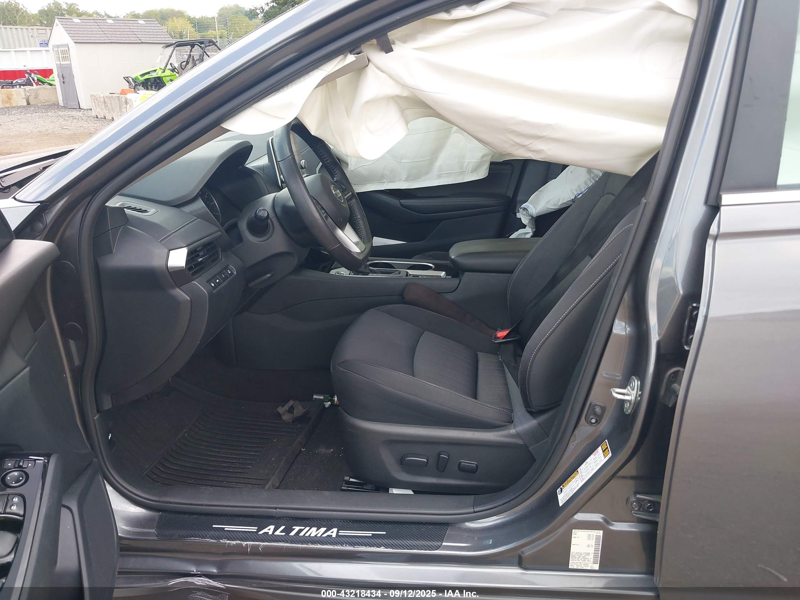 NISSAN ALTIMA image 5