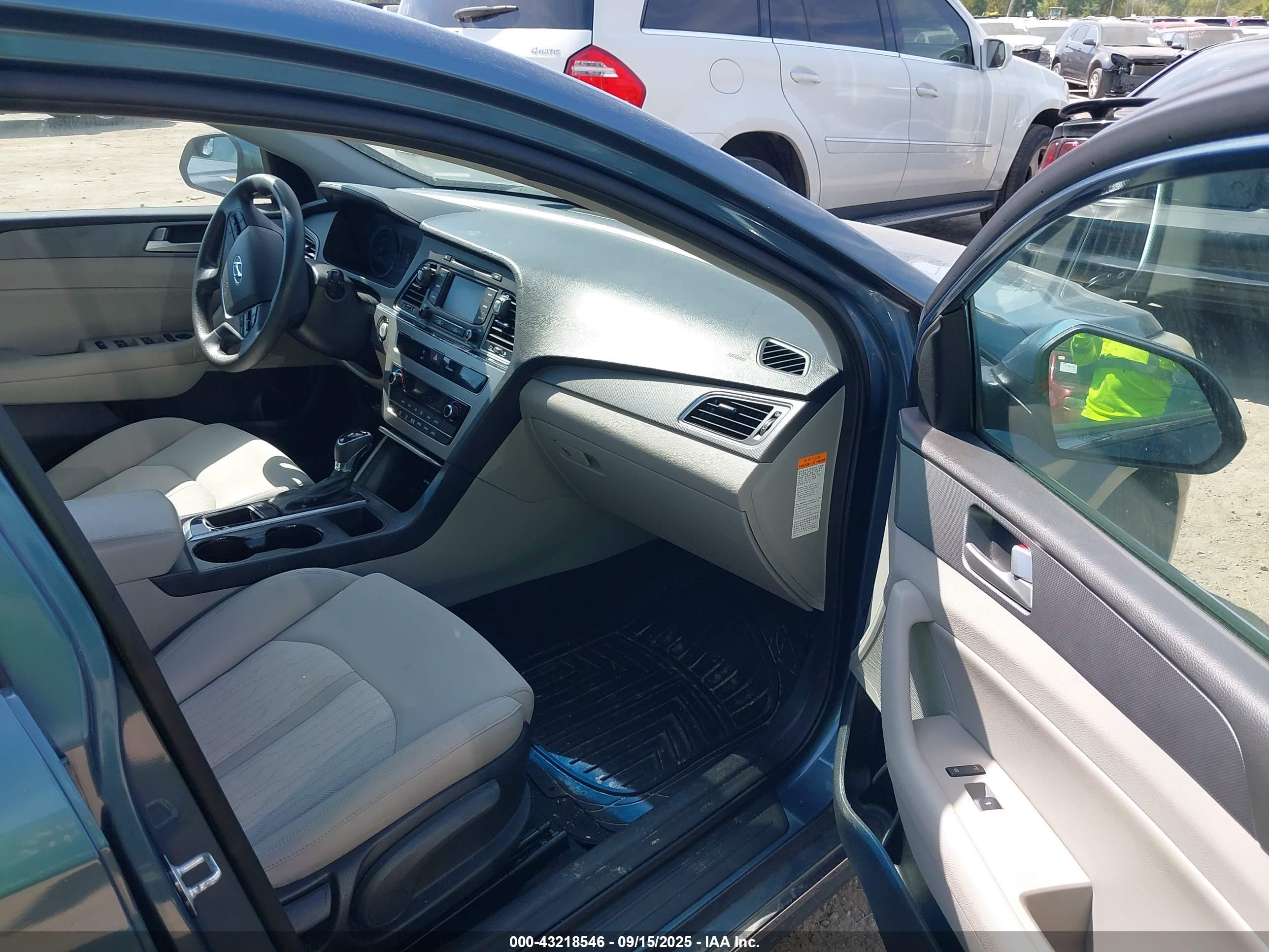 HYUNDAI SONATA image 5