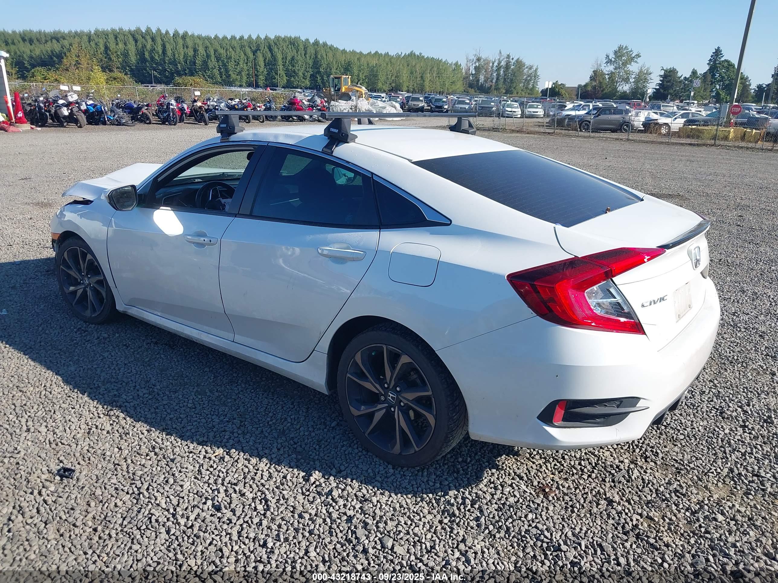 HONDA CIVIC image 3