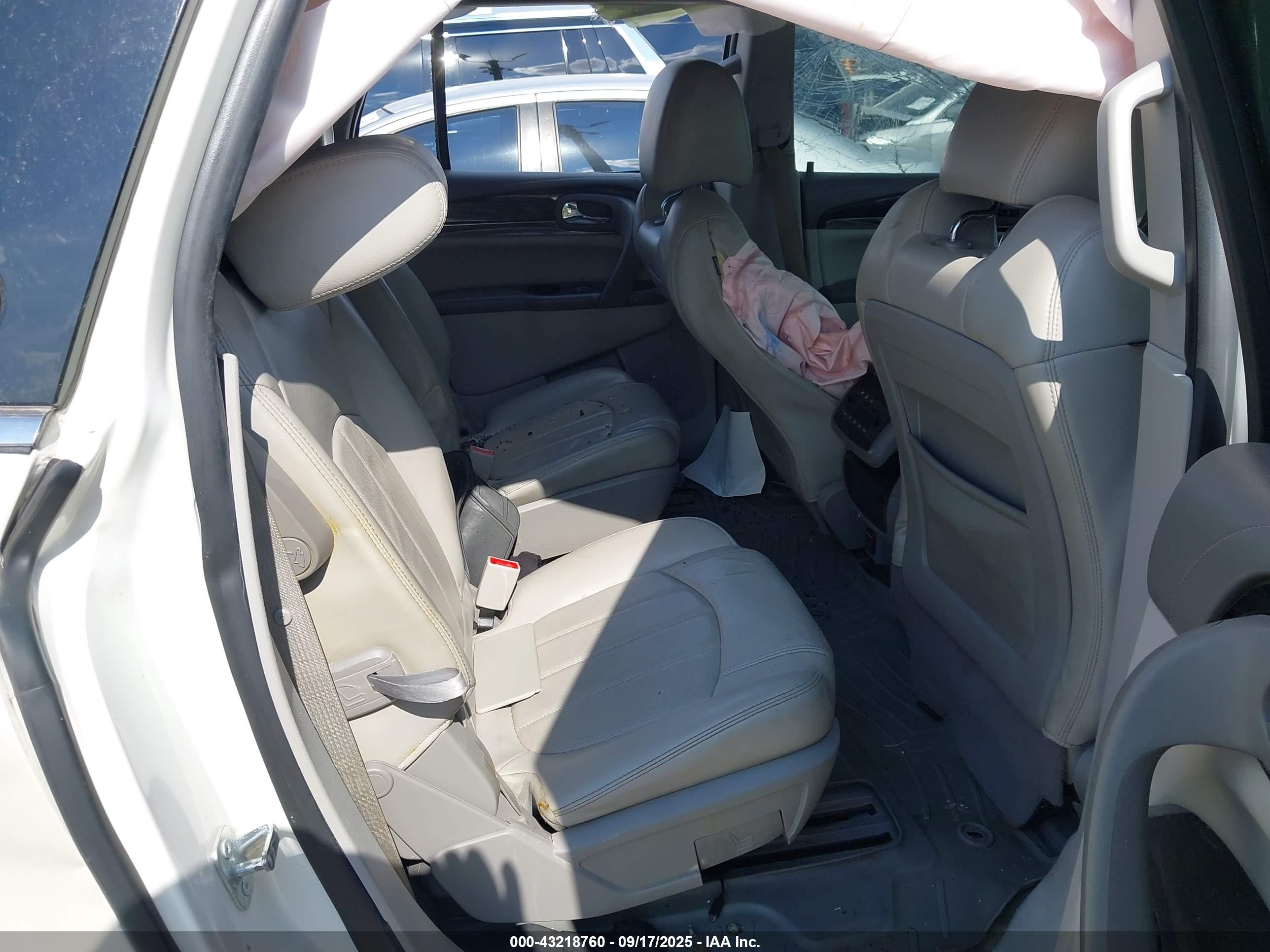 BUICK ENCLAVE image 8