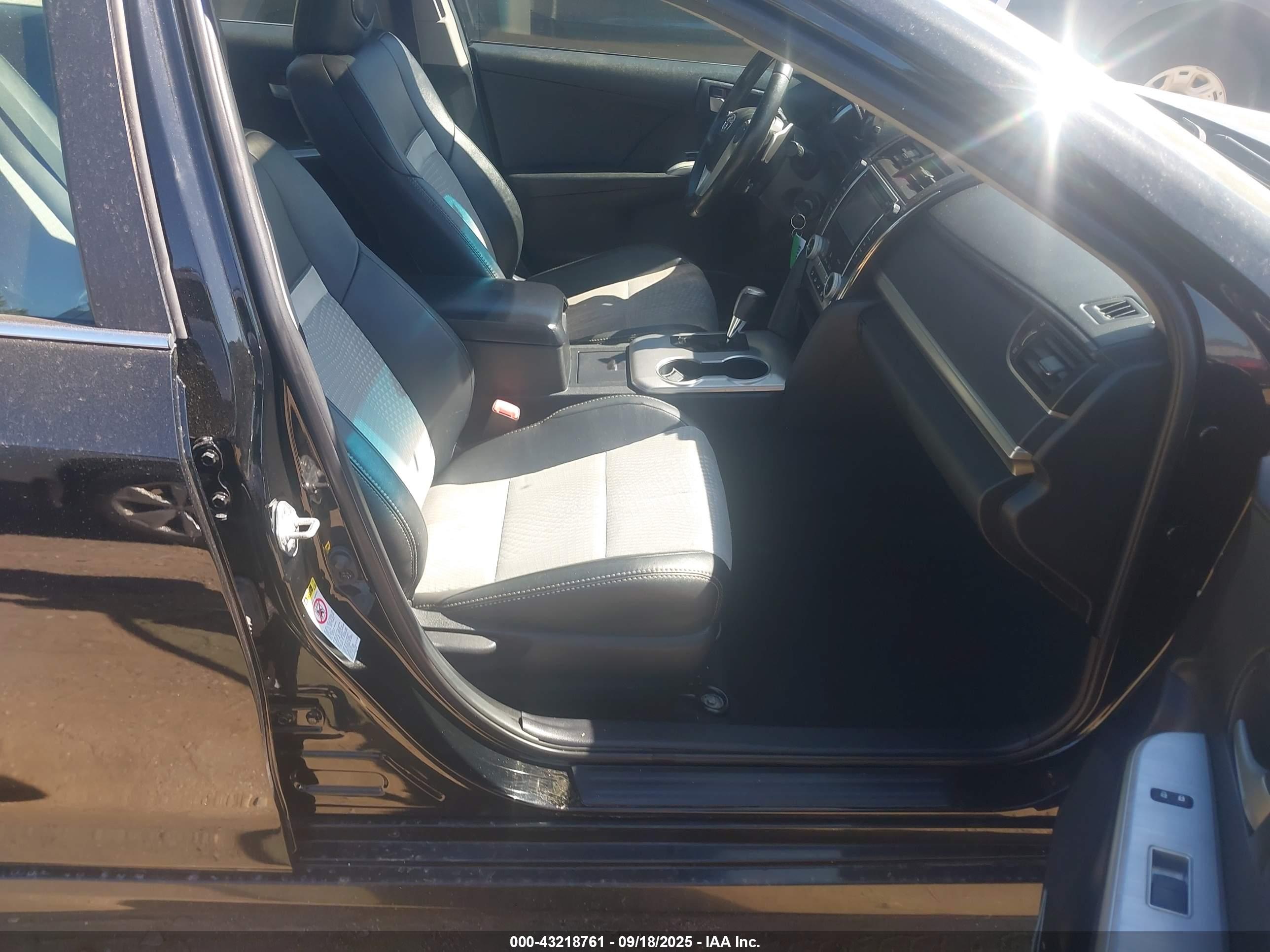 TOYOTA CAMRY image 5