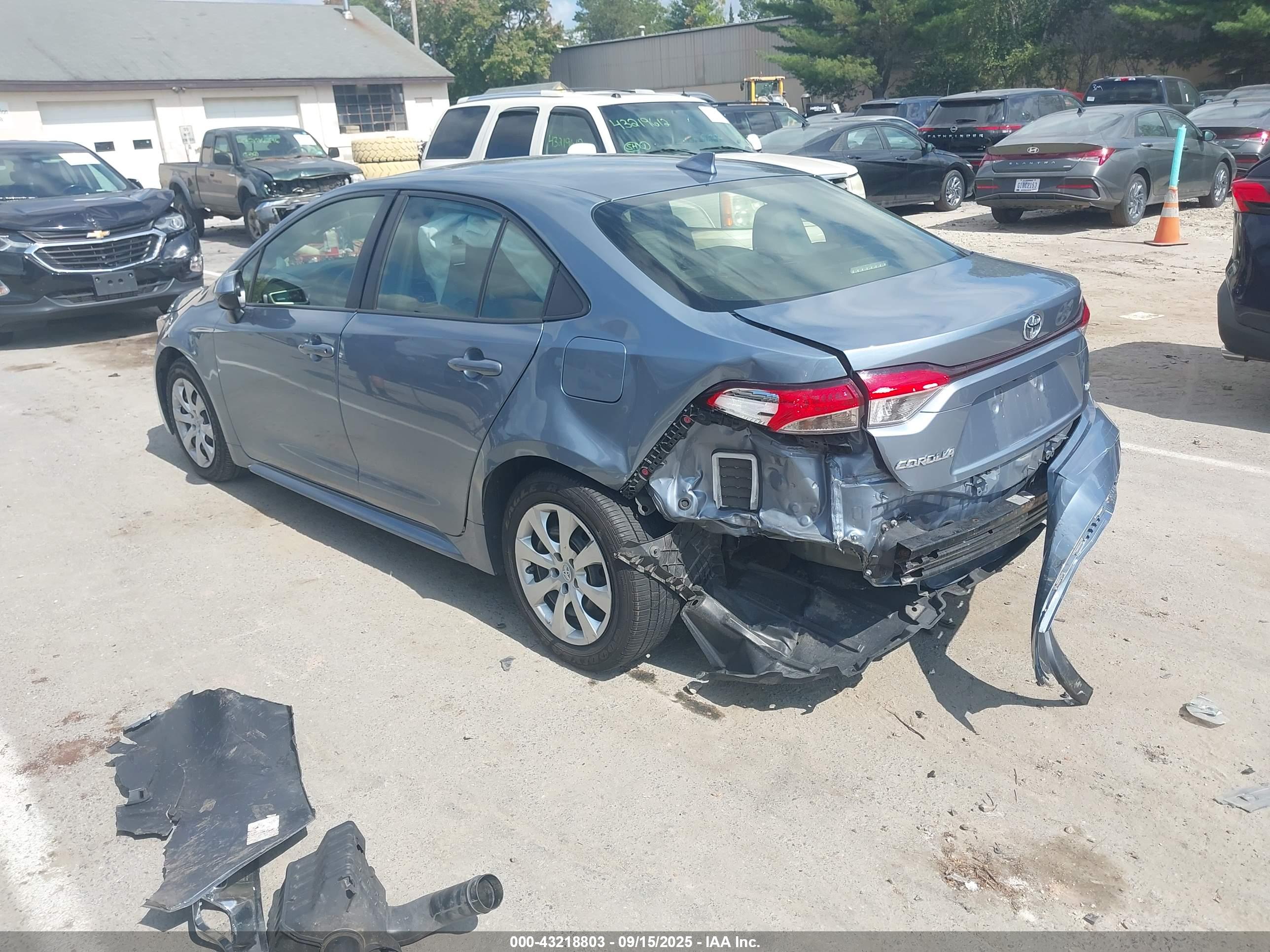 TOYOTA COROLLA image 3