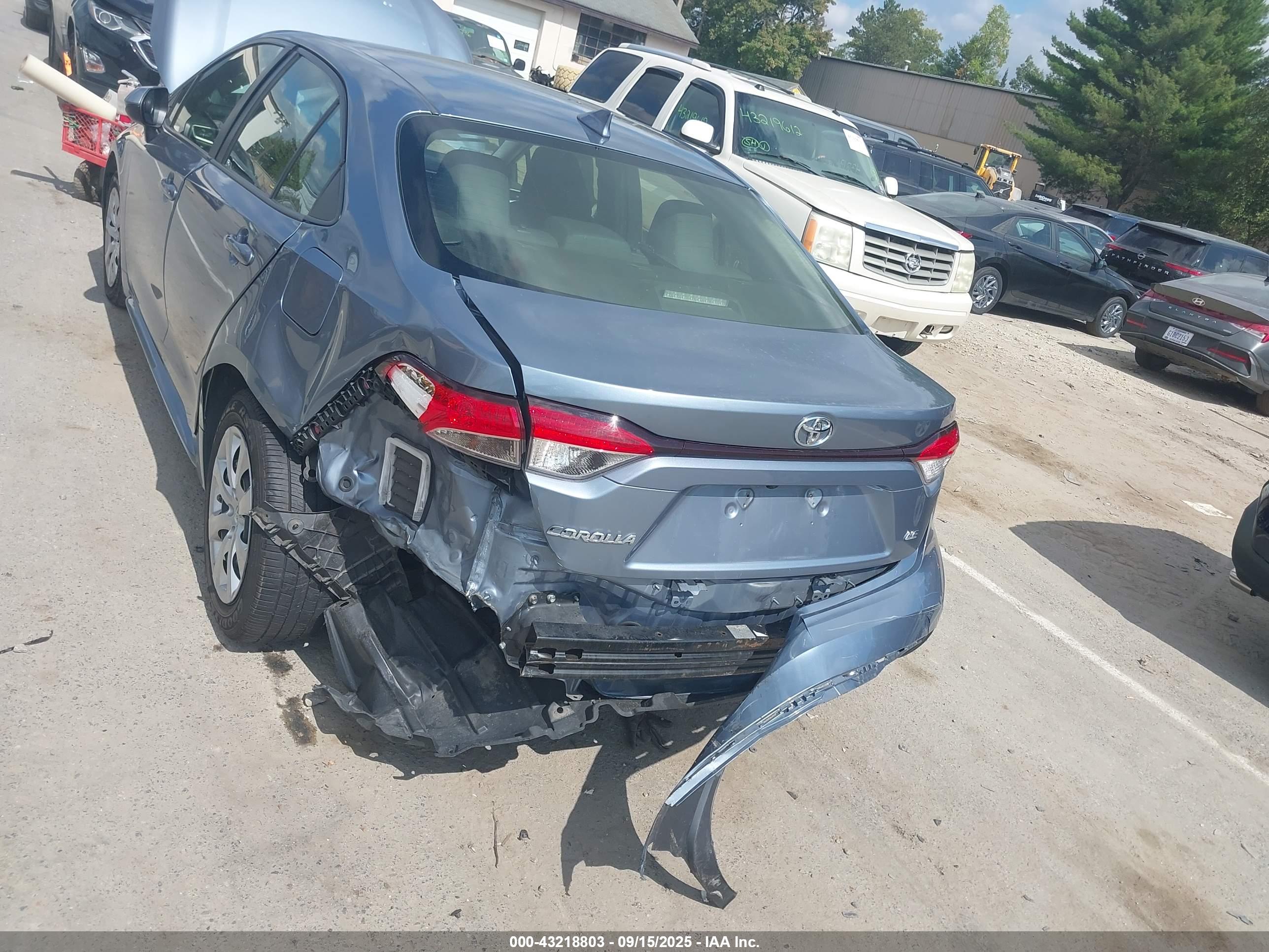 TOYOTA COROLLA image 6