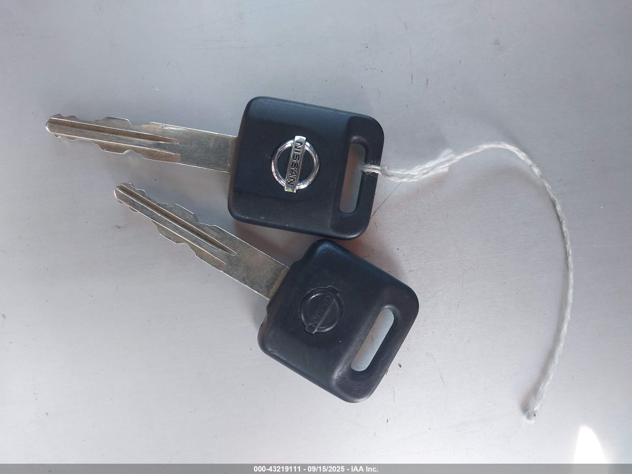 NISSAN FRONTIER image 11