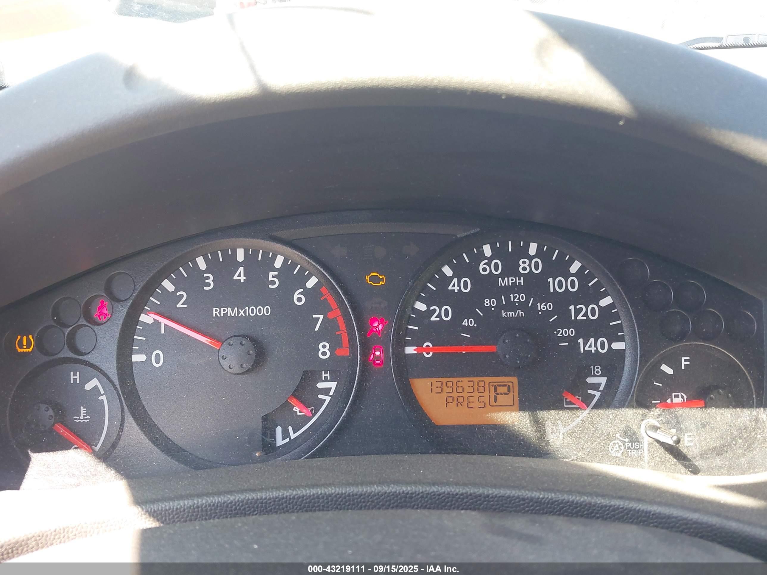 NISSAN FRONTIER image 7