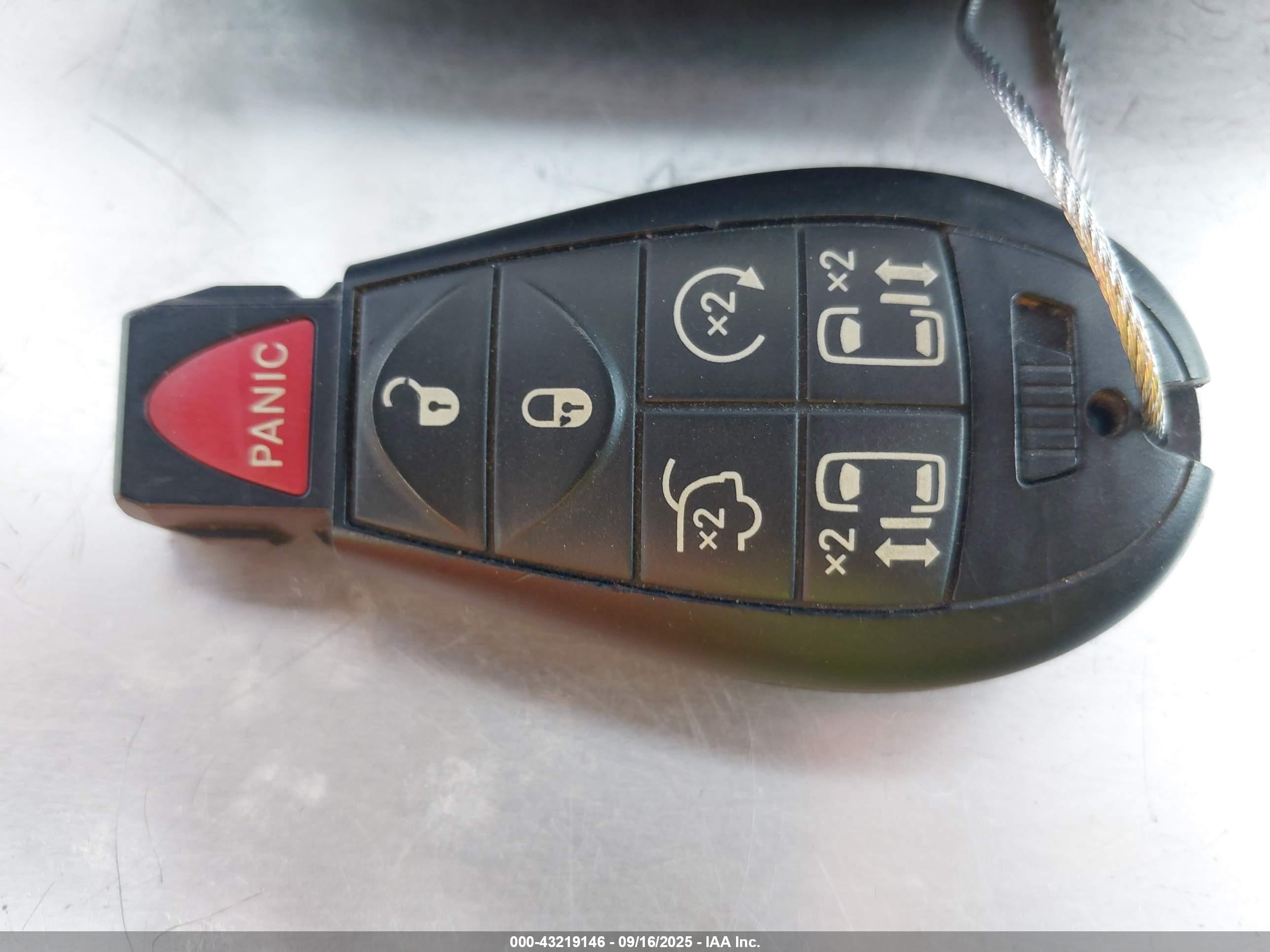 CHRYSLER TOWN image 11