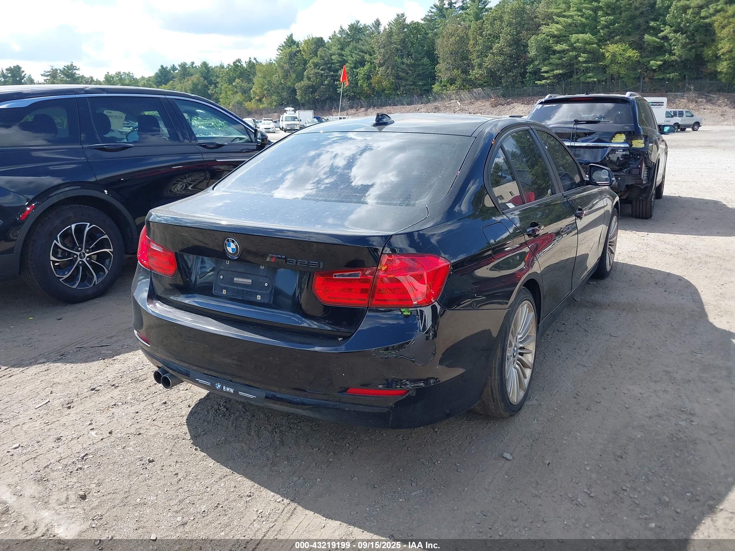 BMW 328I image 4