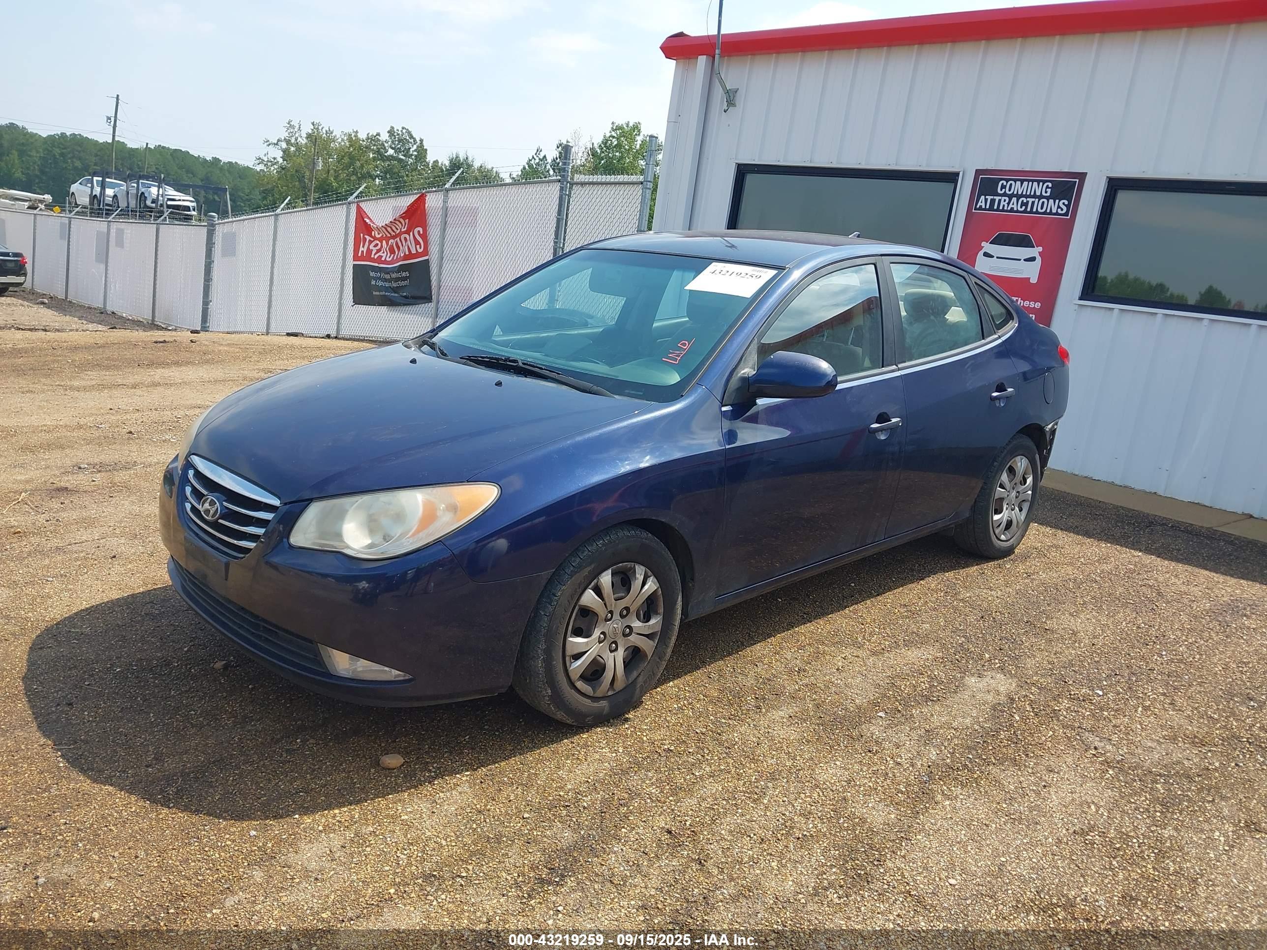 HYUNDAI ELANTRA image 2
