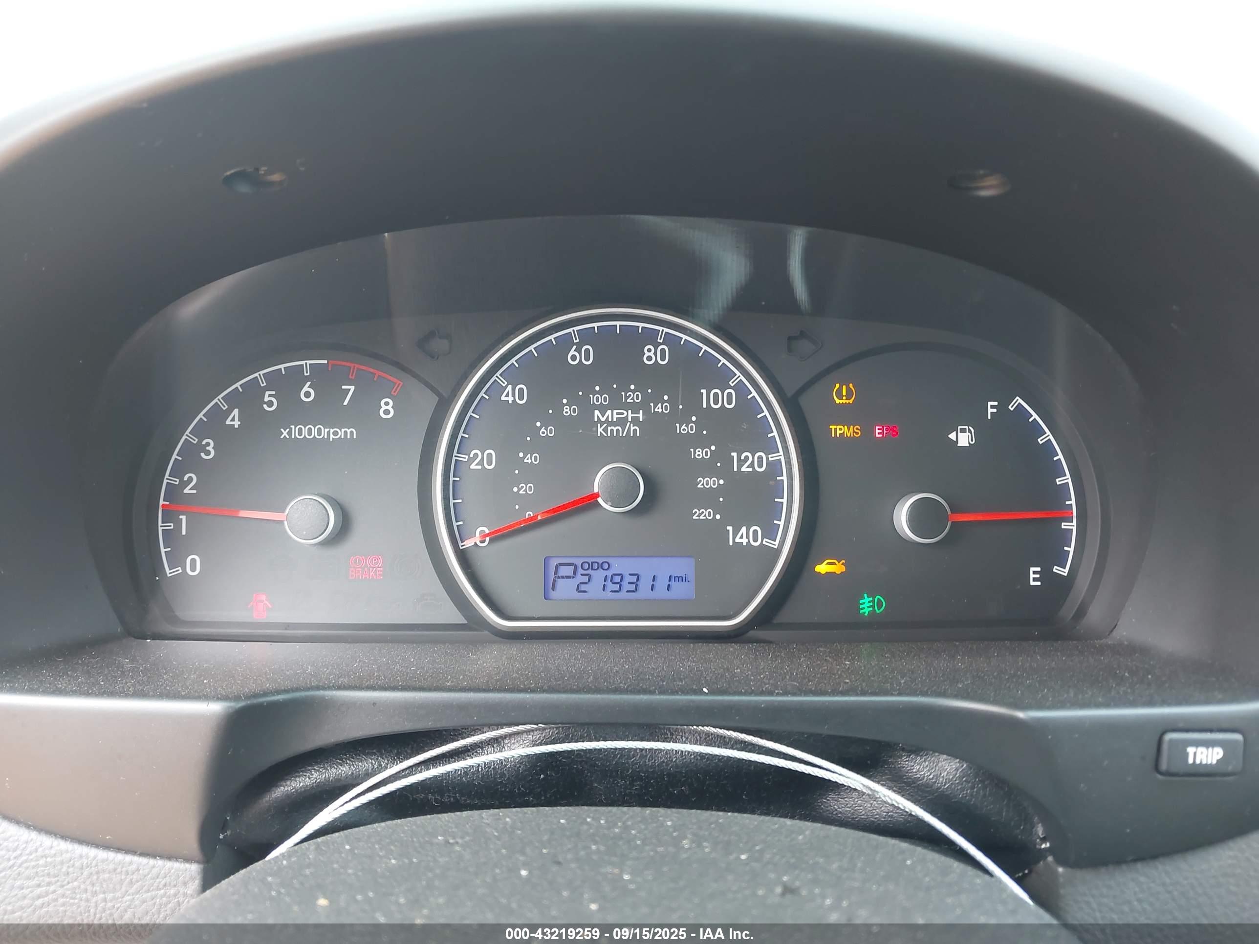 HYUNDAI ELANTRA image 7