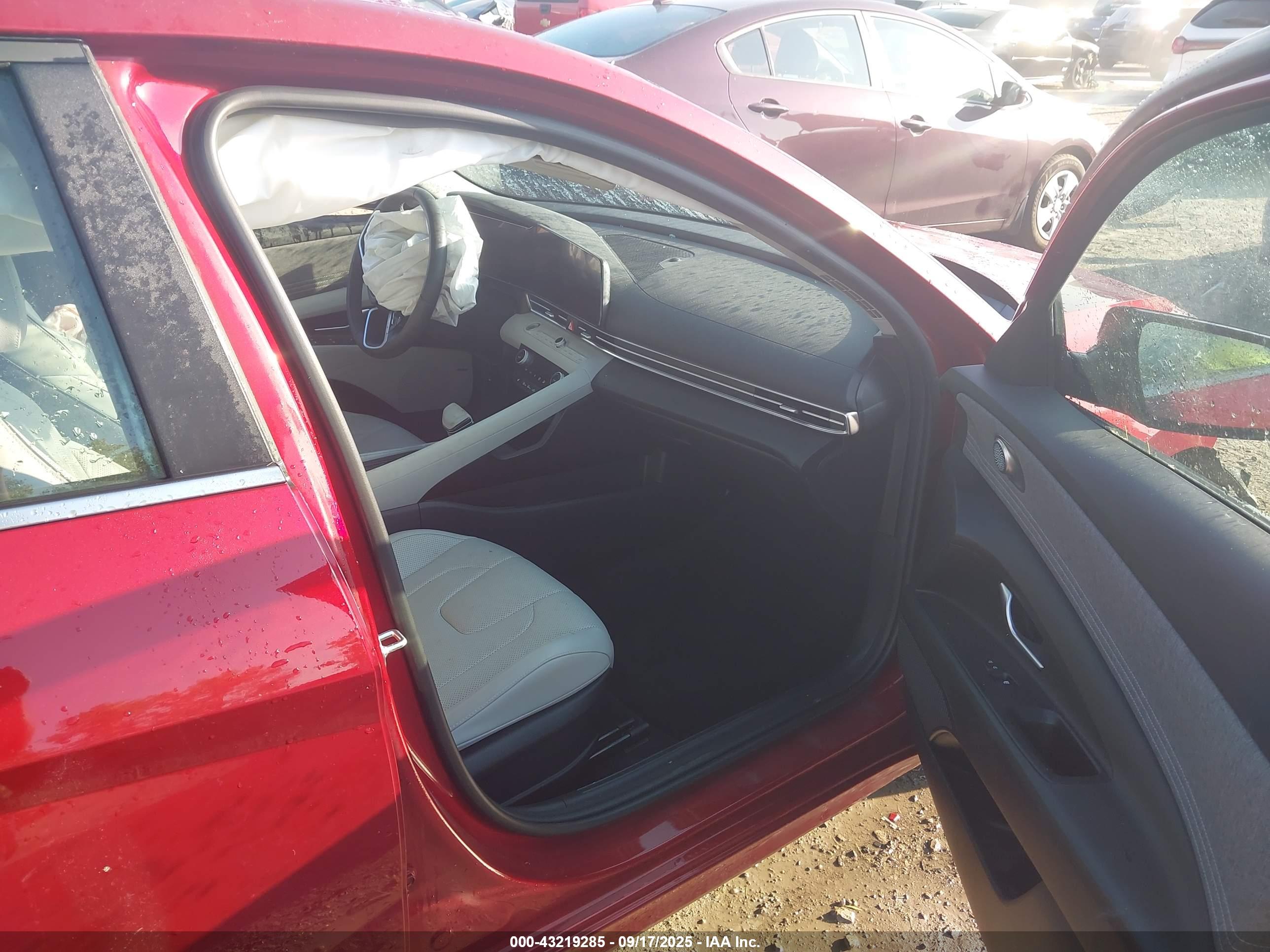 HYUNDAI ELANTRA image 5