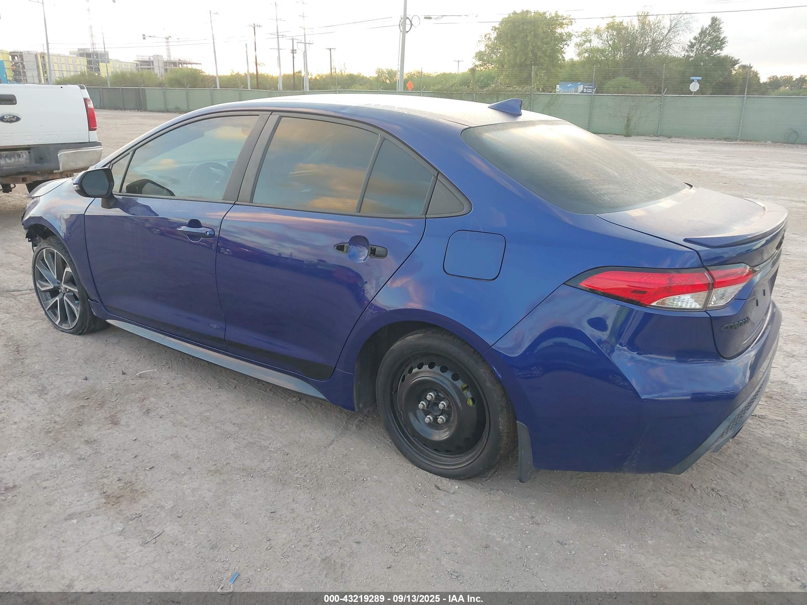 TOYOTA COROLLA image 3