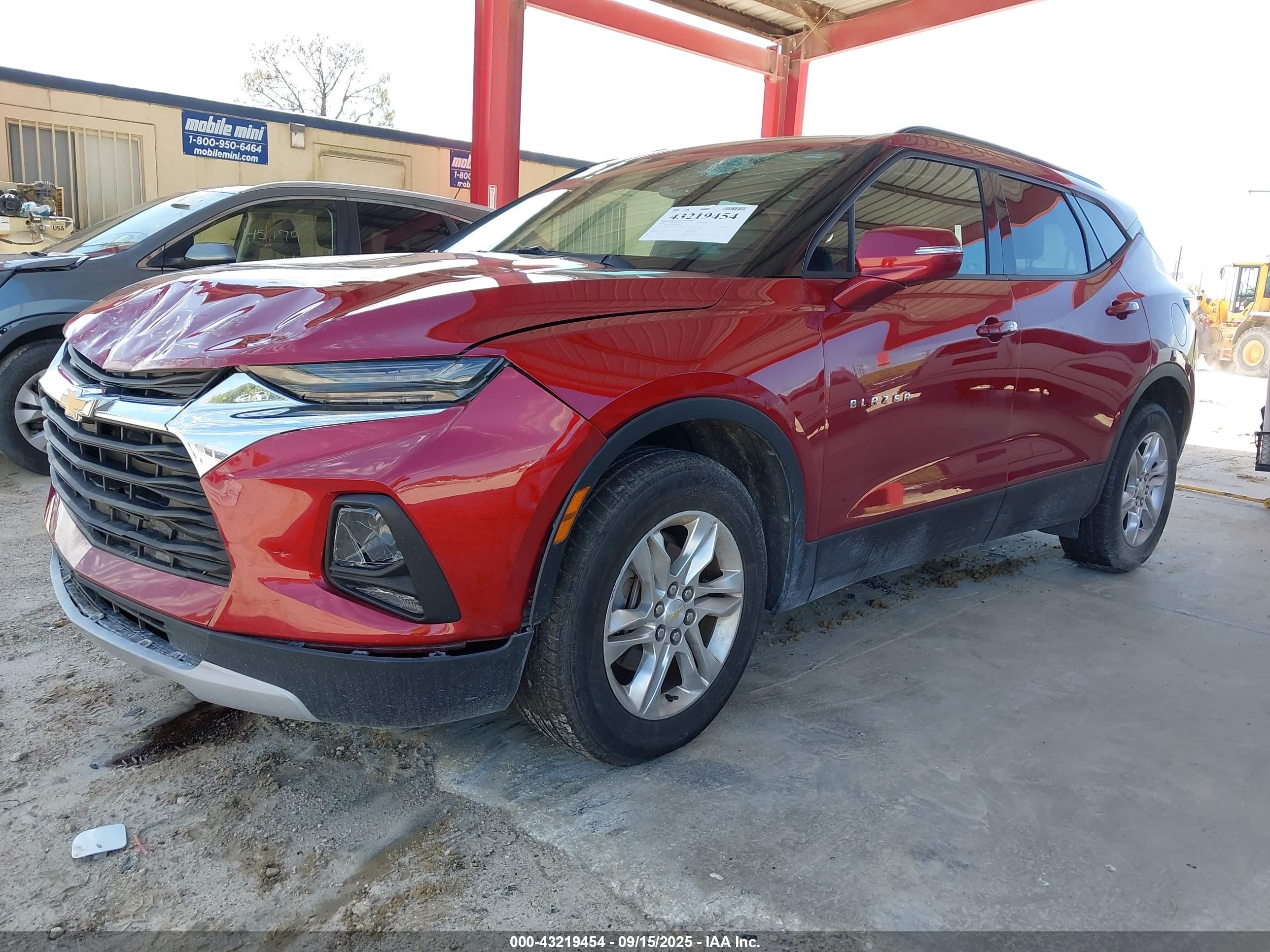 CHEVROLET BLAZER image 2