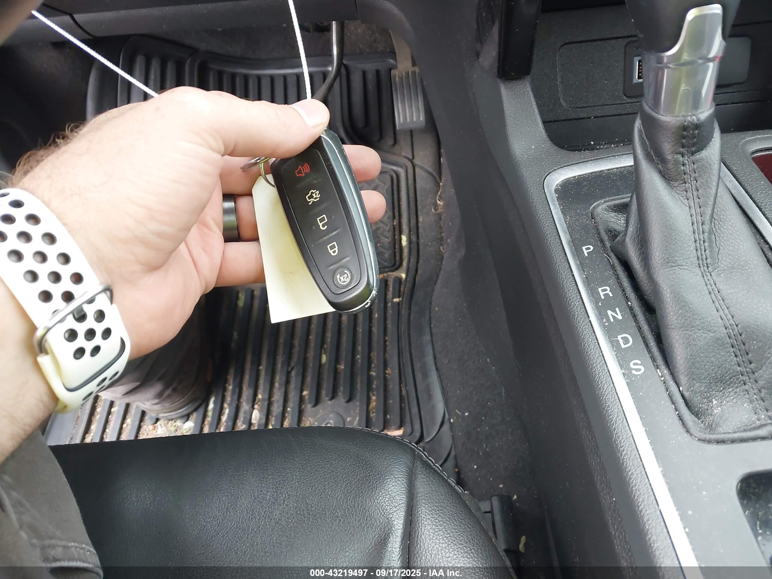 FORD ESCAPE image 11