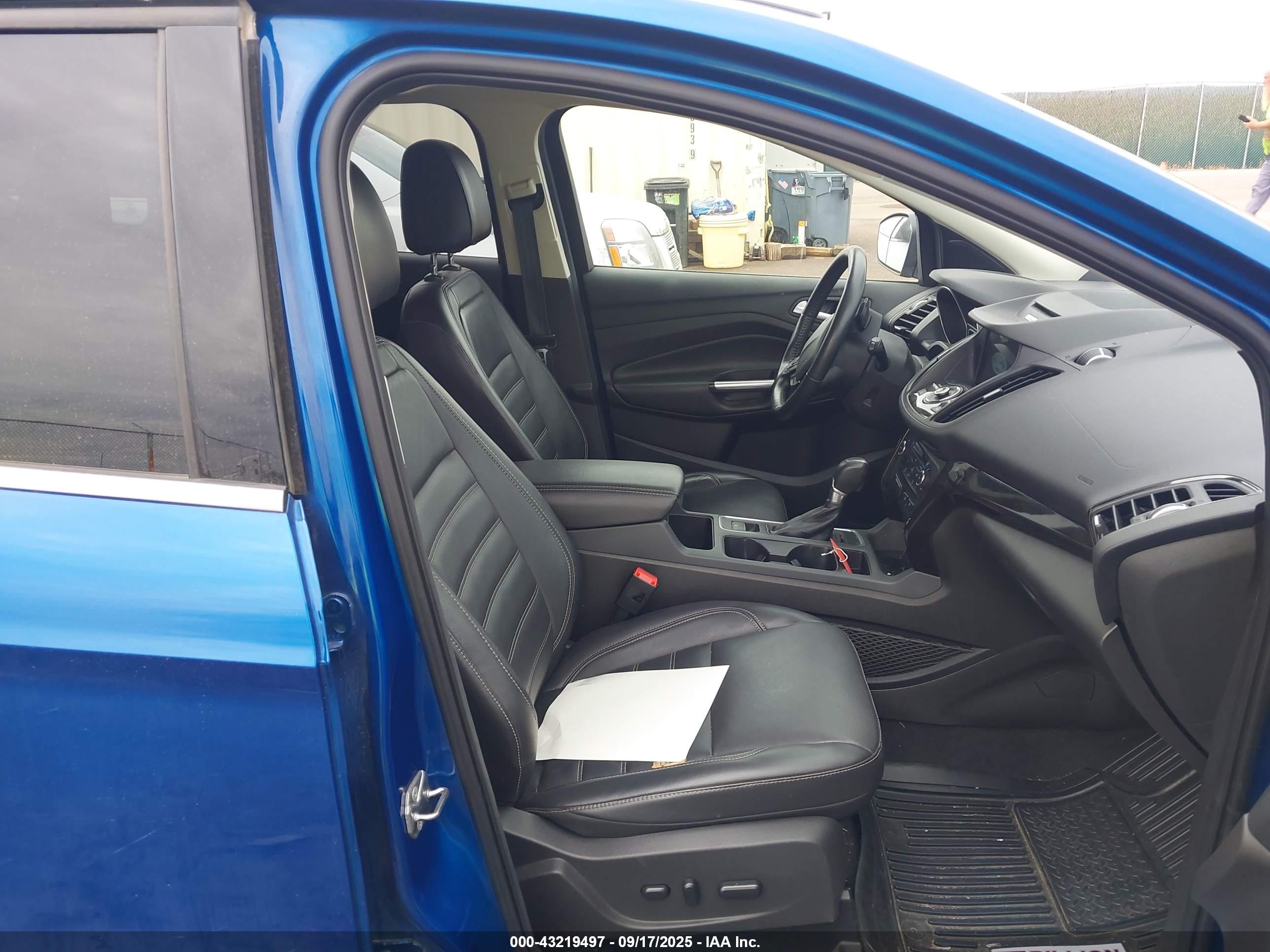 FORD ESCAPE image 5
