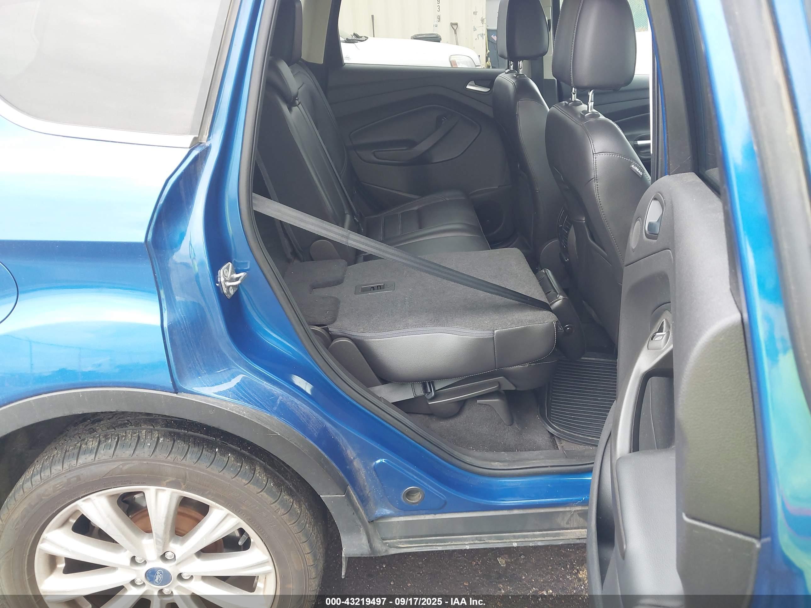 FORD ESCAPE image 8