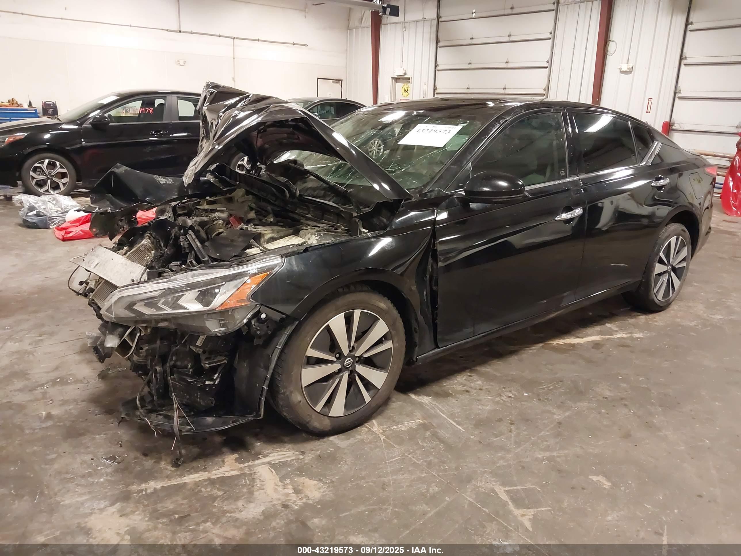 NISSAN ALTIMA image 2