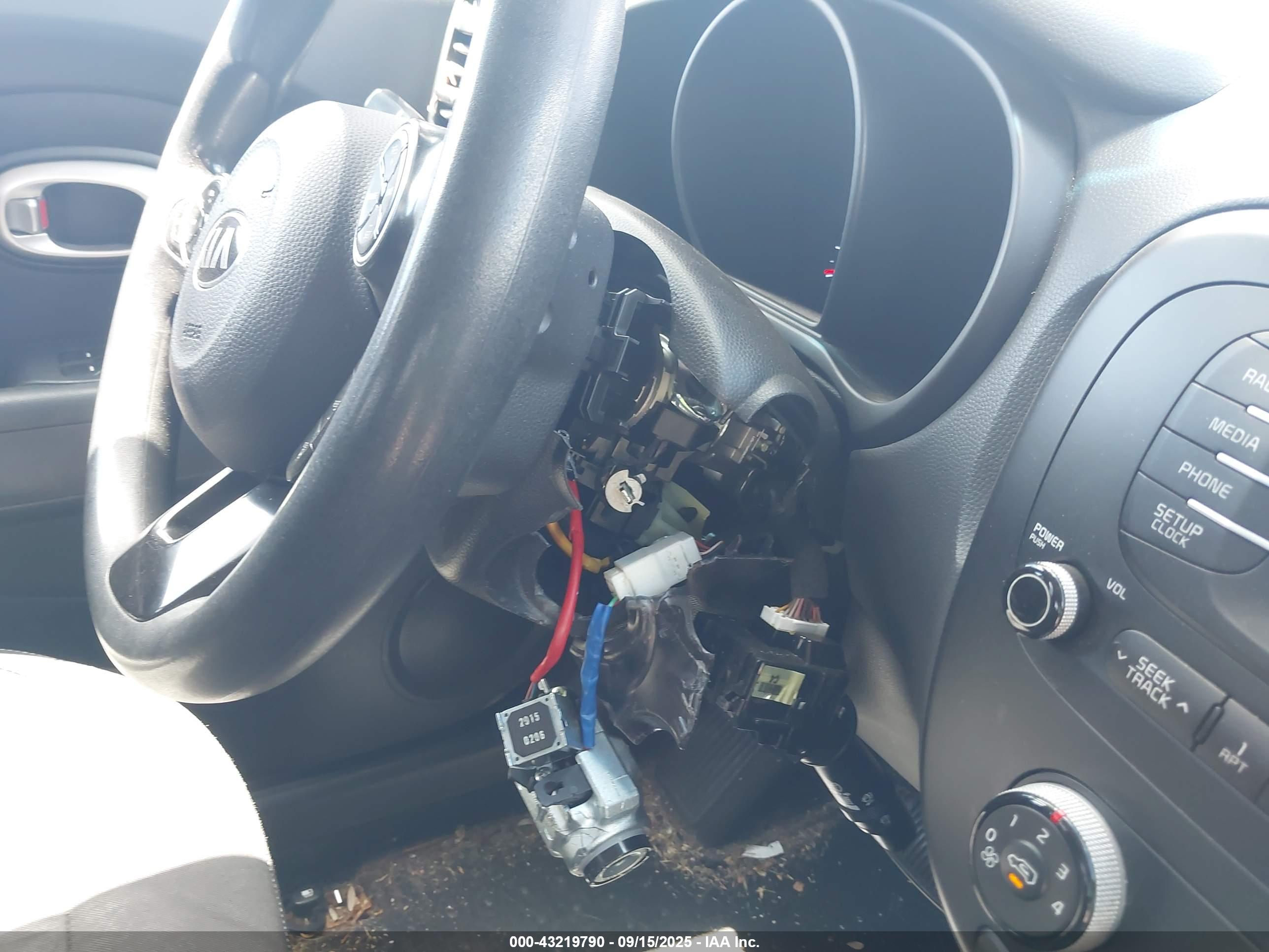KIA SOUL image 6
