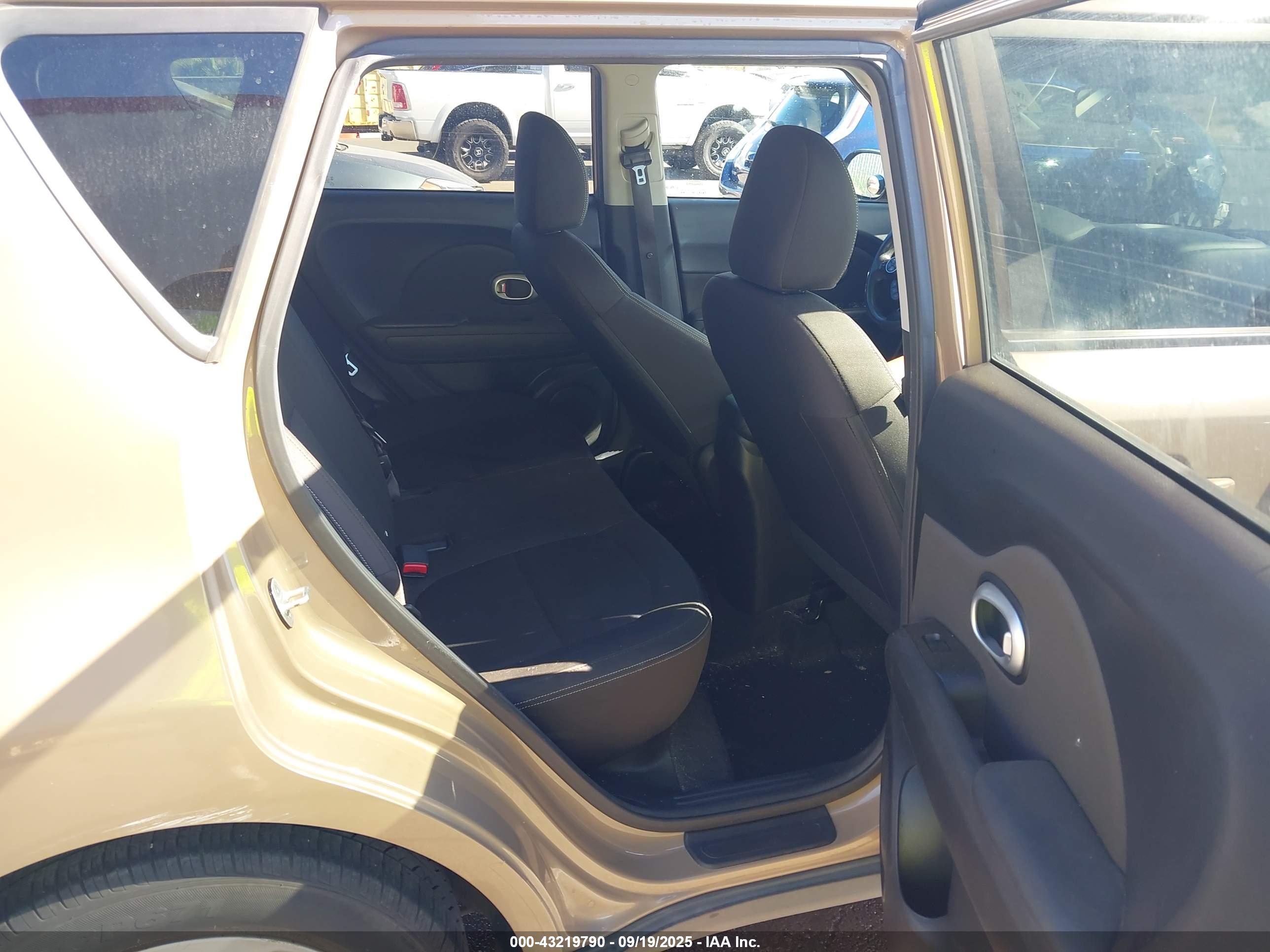 KIA SOUL image 8