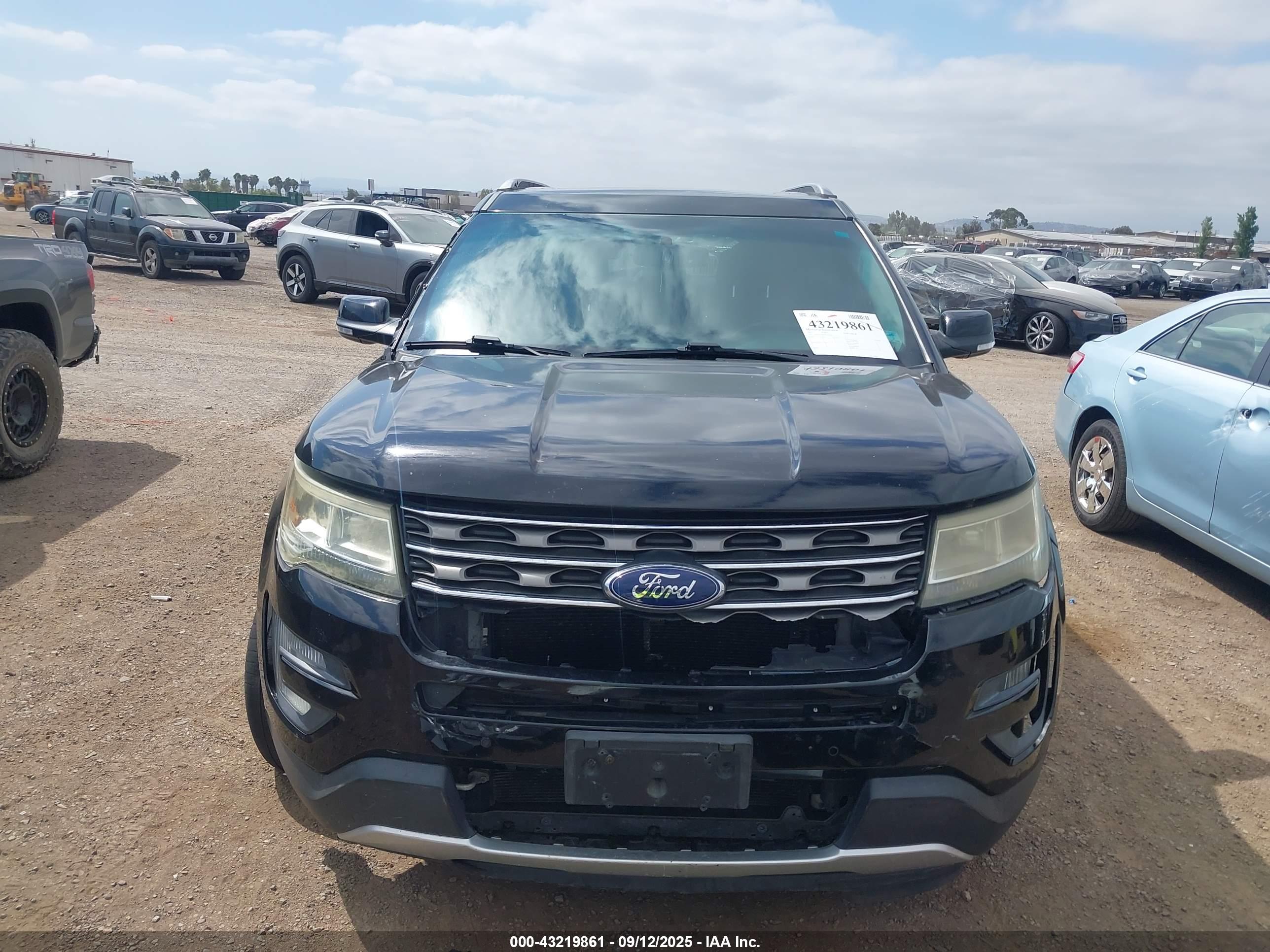 FORD EXPLORER image 6