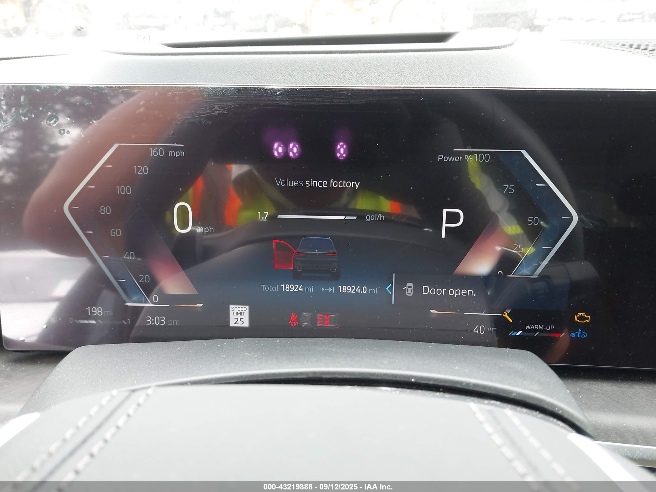 BMW X7 image 7