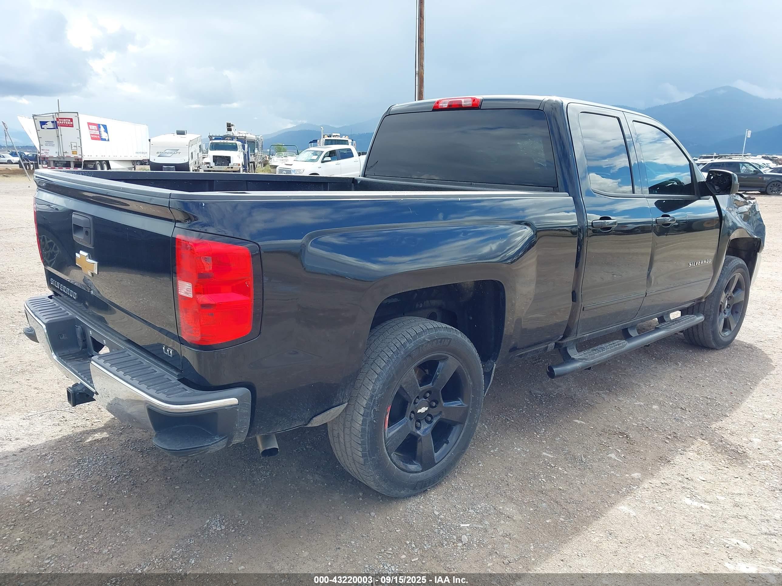 CHEVROLET SILVERADO image 4