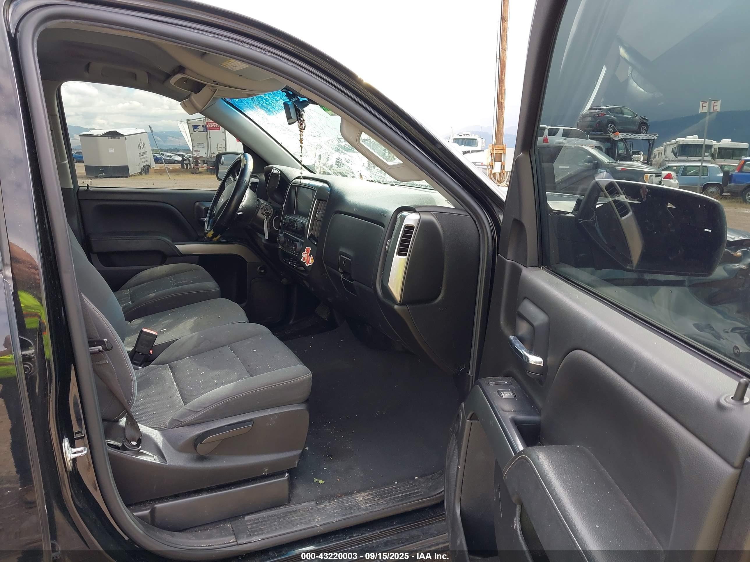CHEVROLET SILVERADO image 5