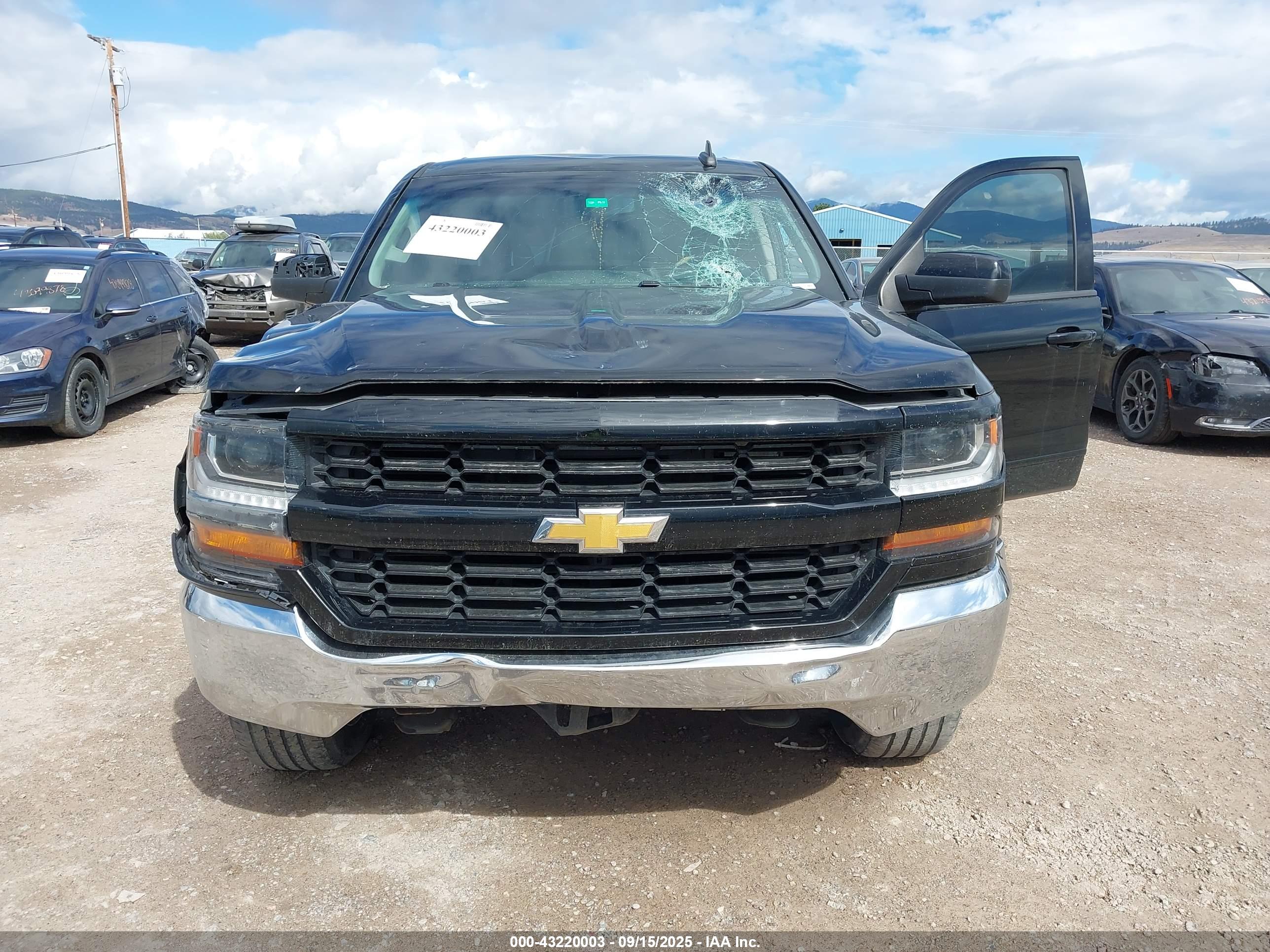 CHEVROLET SILVERADO image 6